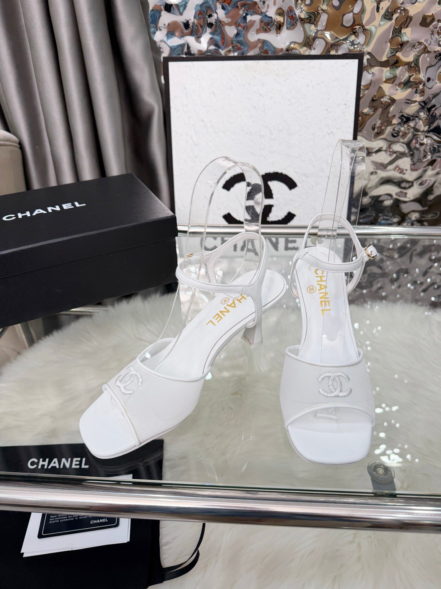 CC 2026B Métiers d'Art Sandals White Mesh Leather 970173