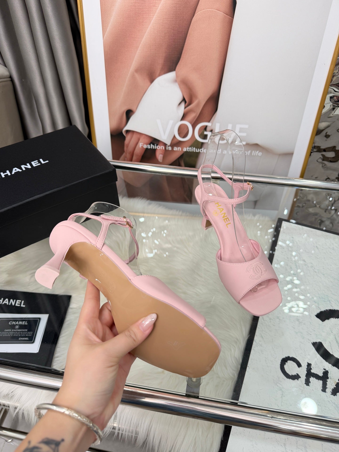 CC 2026B Métiers d'Art Sandals Pink Leather 970176
