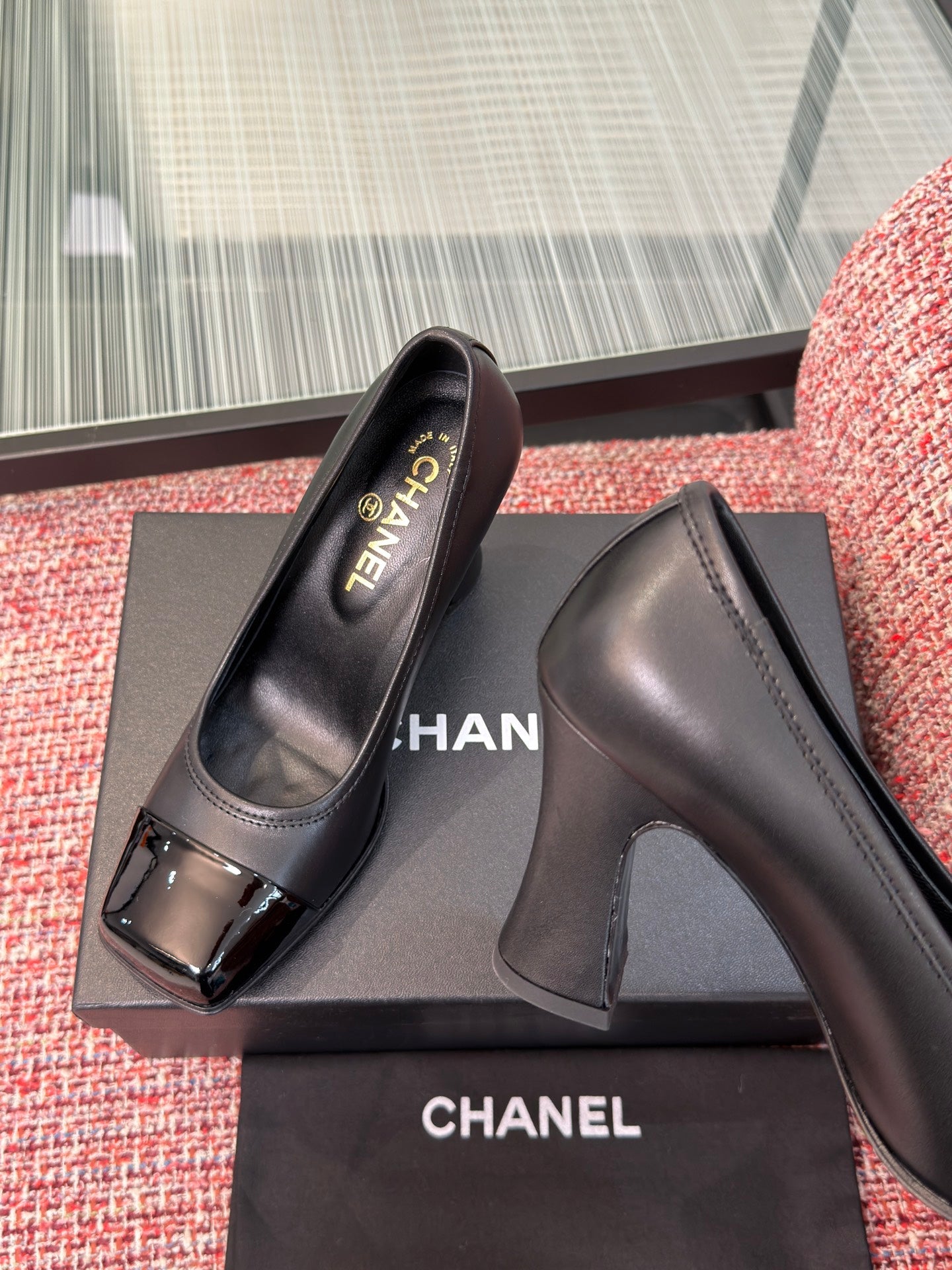 CC 26s Pumps Square Toe Block 8.5cm Black Lambskin 962955
