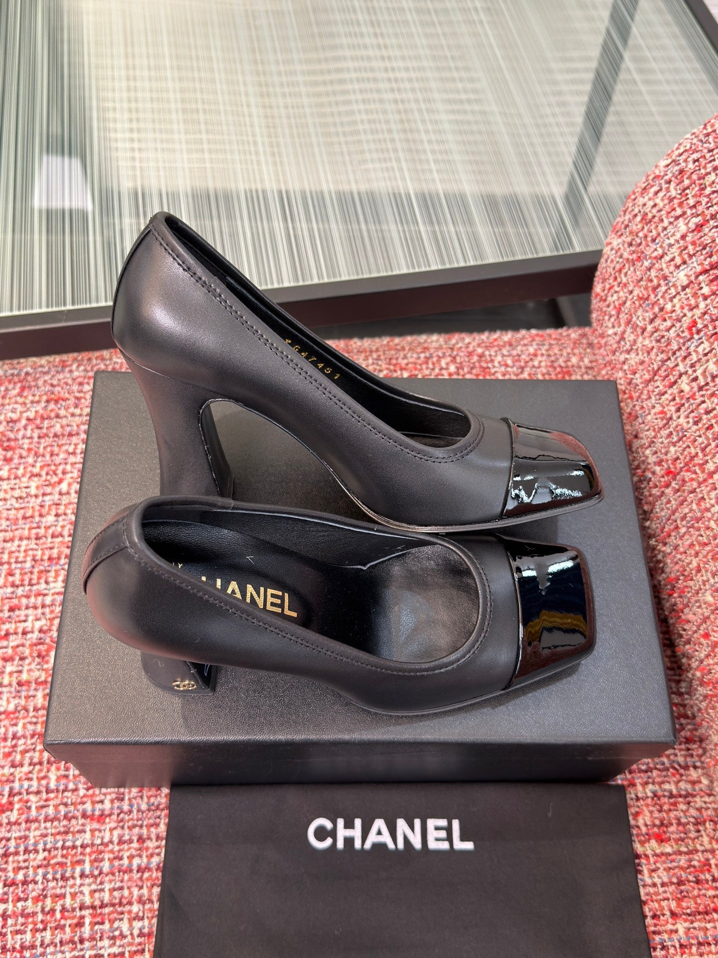 CC 26s Pumps Square Toe Block 8.5cm Black Lambskin 962955