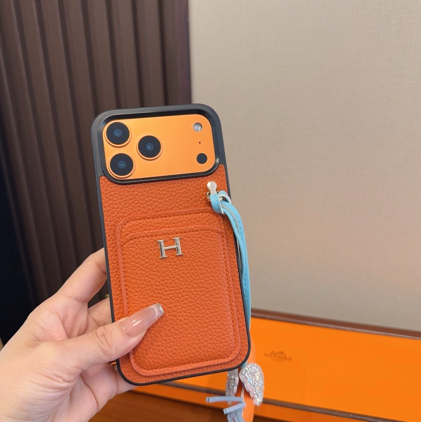 HM iPhone Case 395080