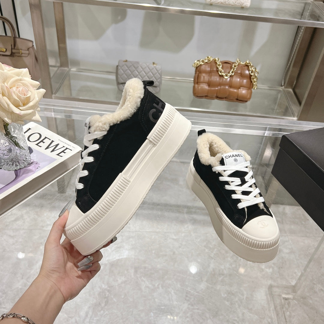 CC Sneaker Black Suede With Wool Lining 944560