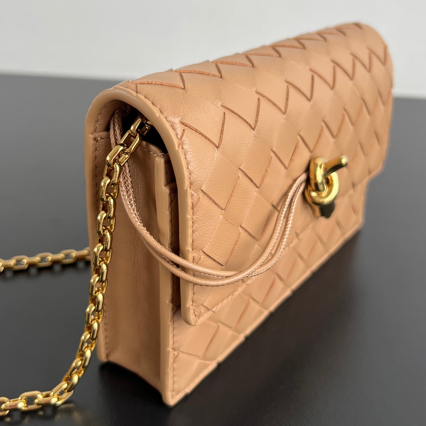 BV 26s Andiamo Pouch Beige Intrecciato Leather 291438