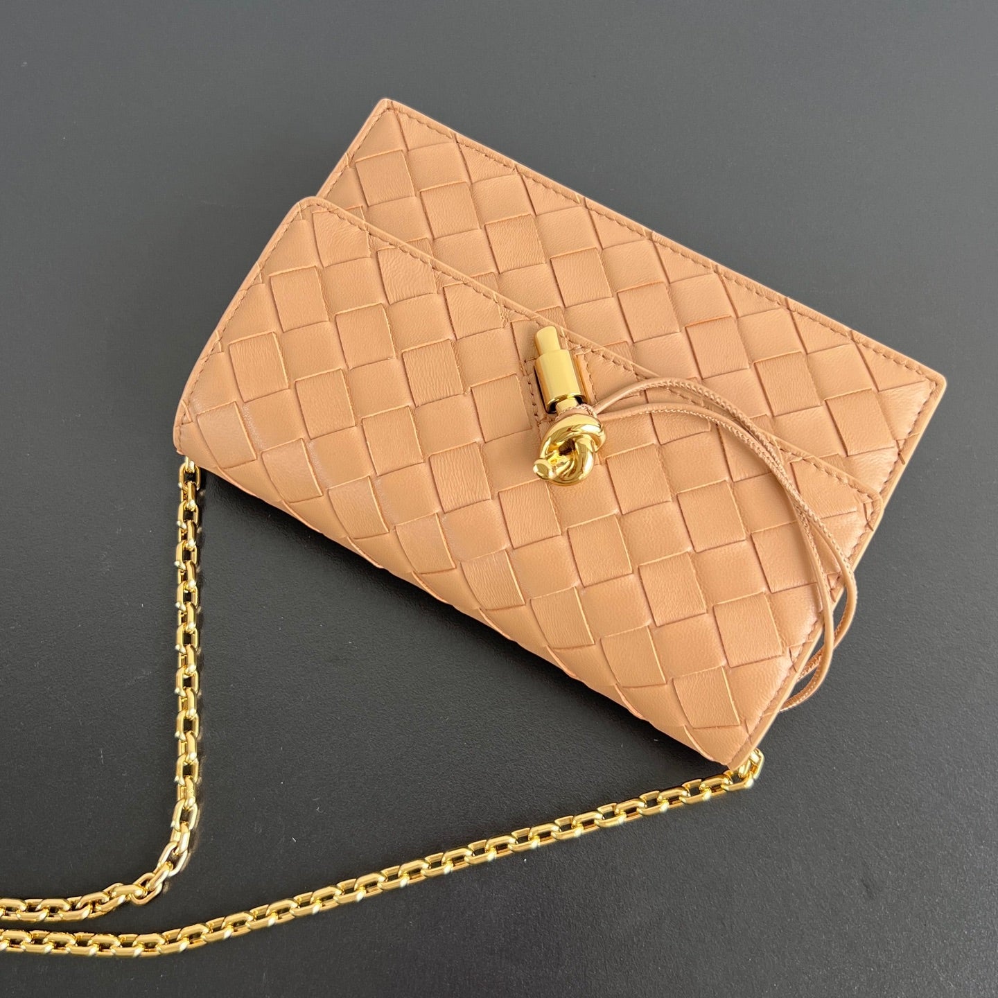 BV 26s Andiamo Pouch Beige Intrecciato Leather 291438