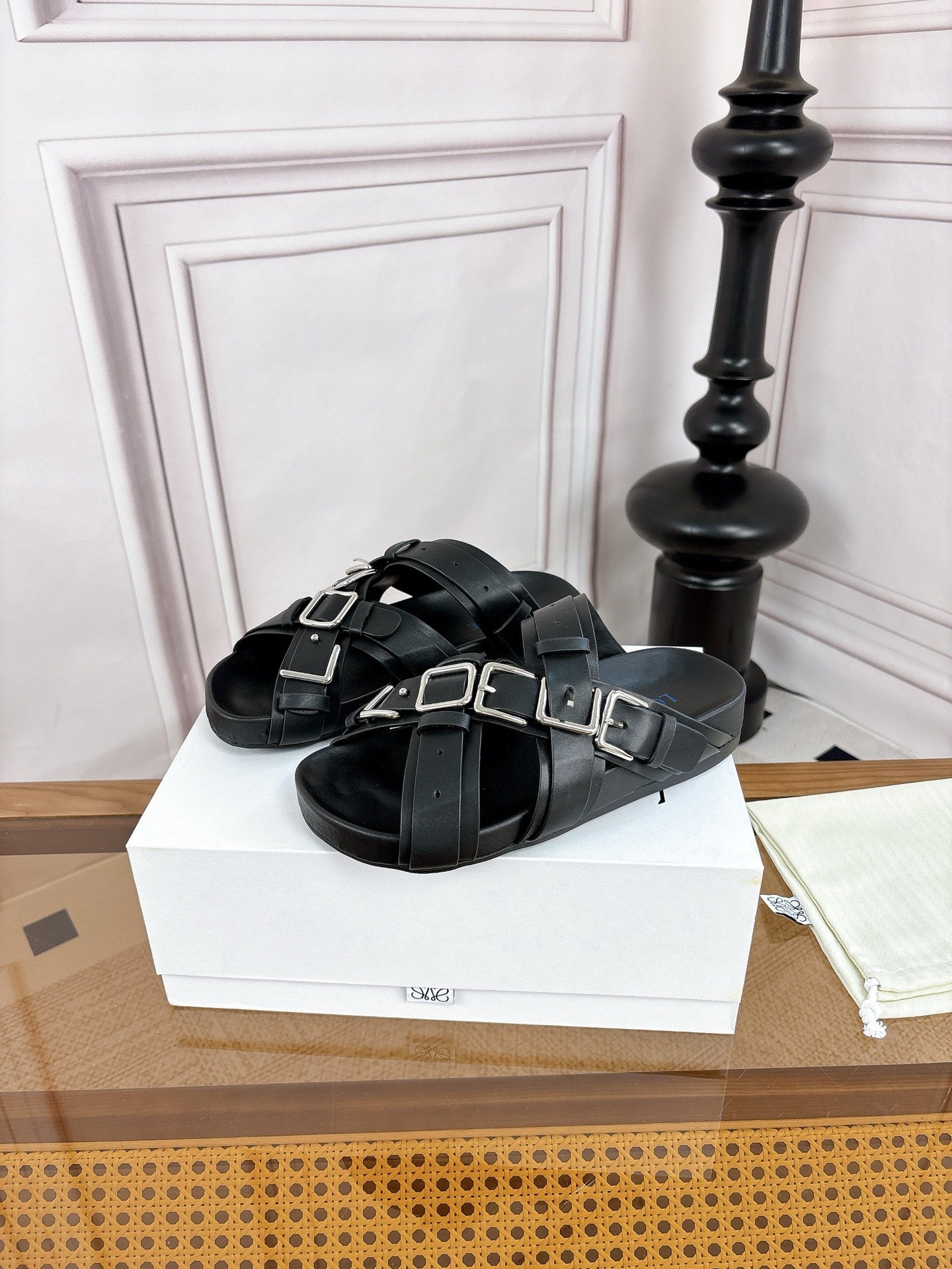 Loewe 26s Type Fussbett Sandal Black Leather 931978