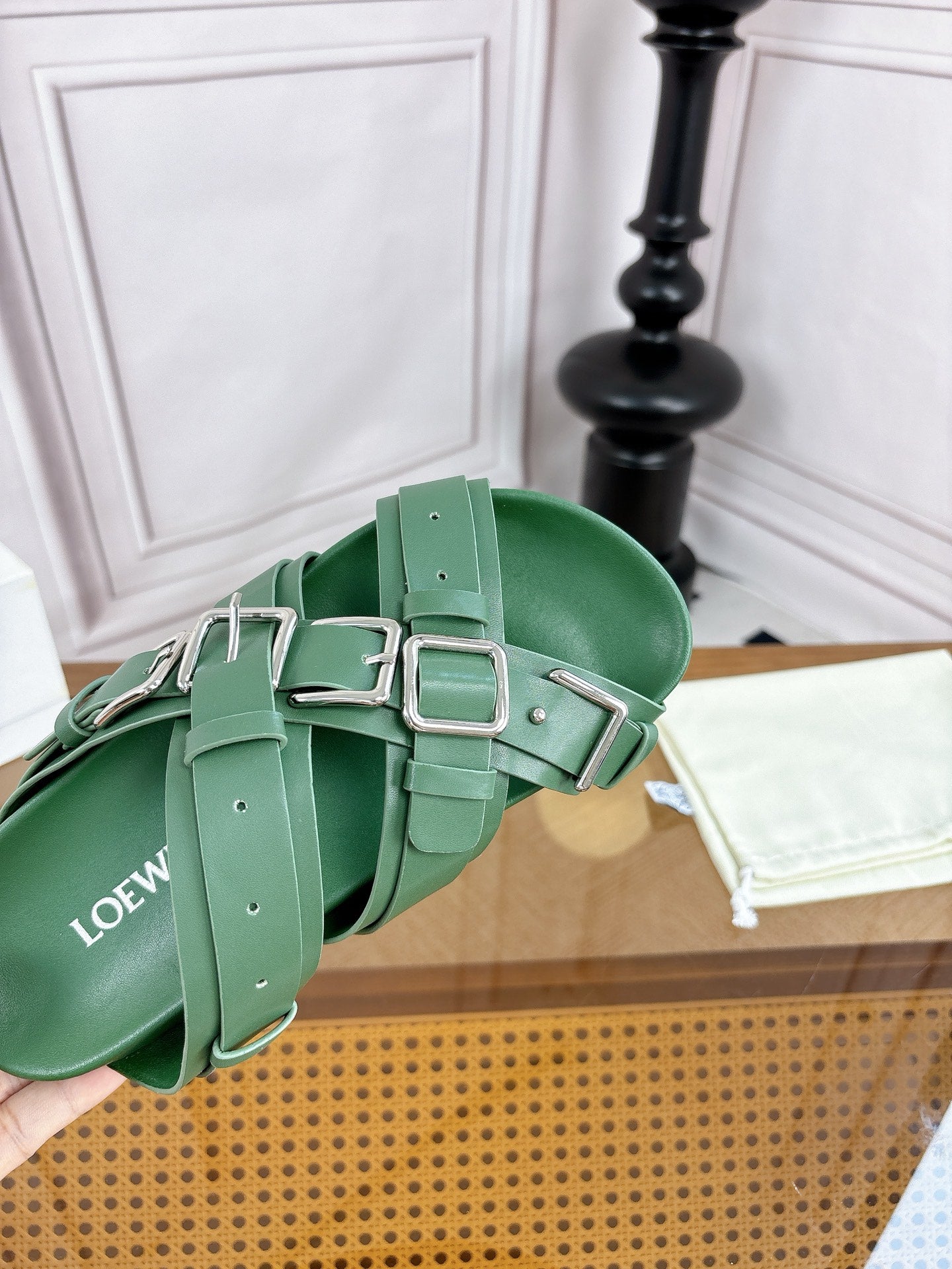 Loewe 26s Type Fussbett Sandal Vegetable Green Leather