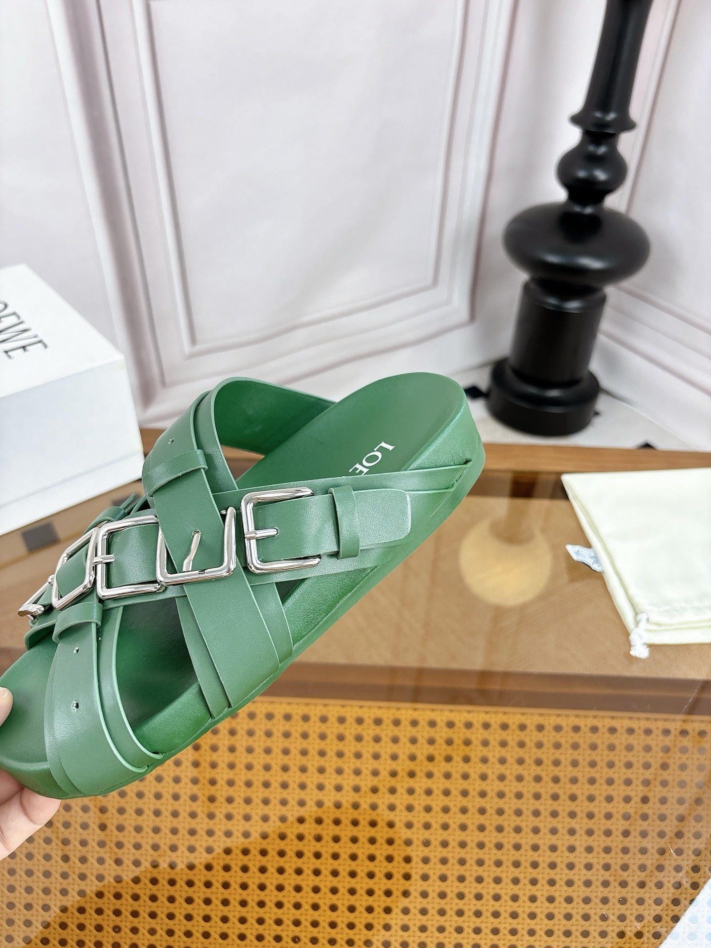 Loewe 26s Type Fussbett Sandal Vegetable Green Leather