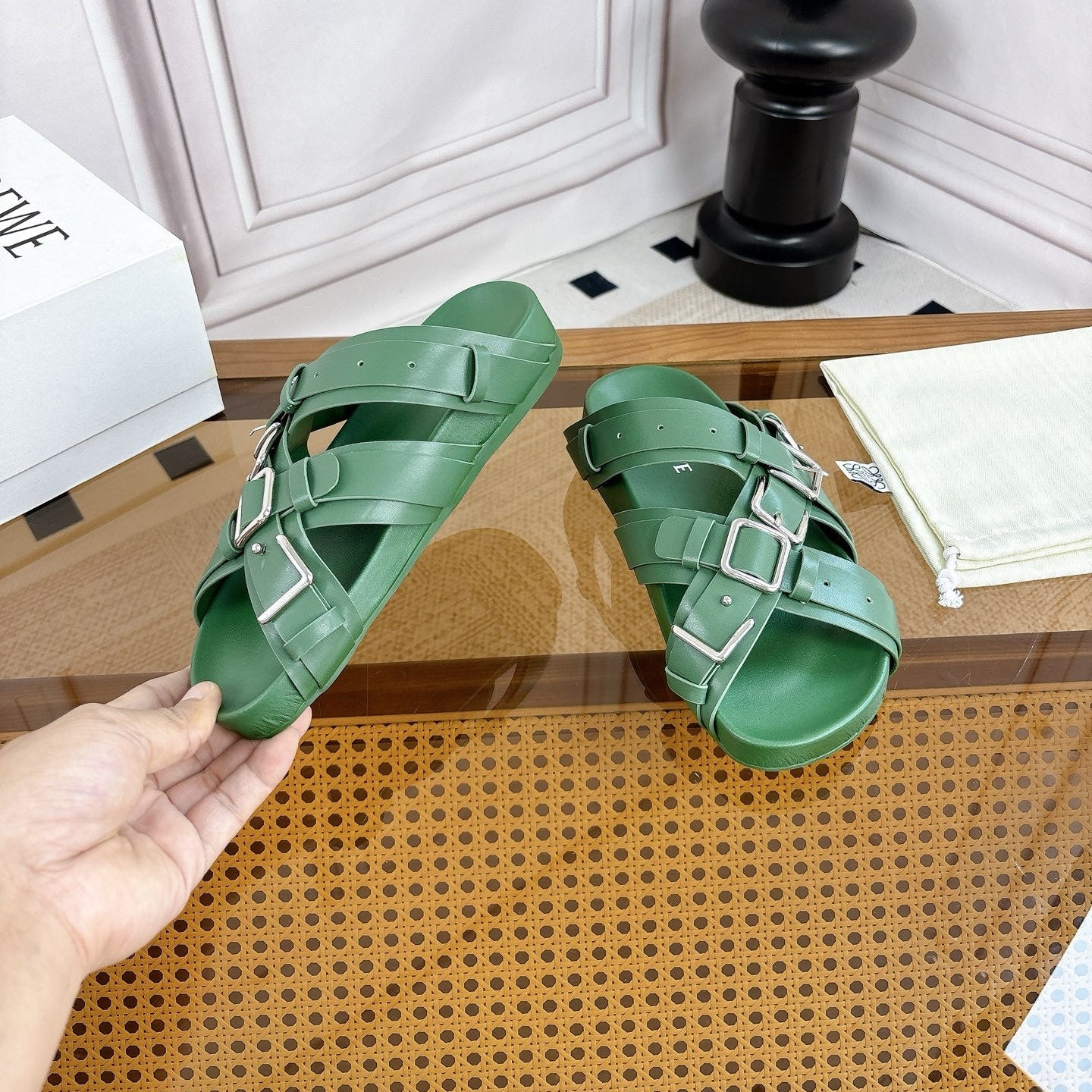 Loewe 26s Type Fussbett Sandal Vegetable Green Leather
