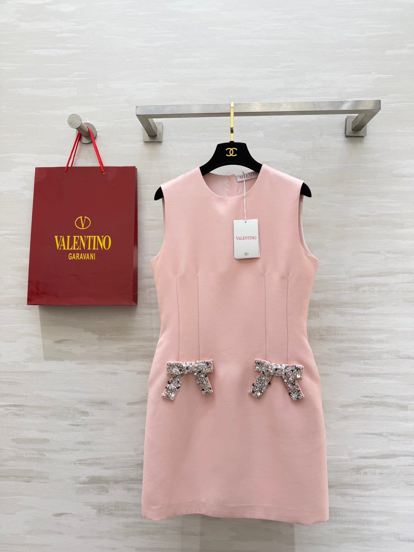 Valen 26s Bow-Embellished Beaded Sleeveless Dress Pink Fabric 344776