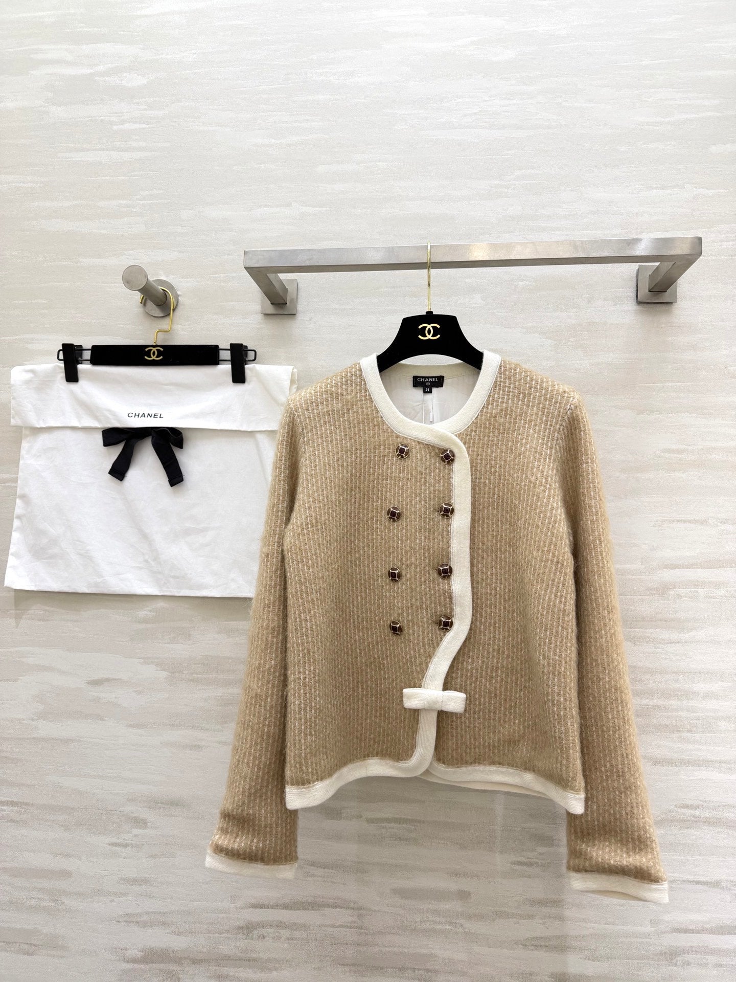 CC Long-Sleeved Knit Cardigan 344717