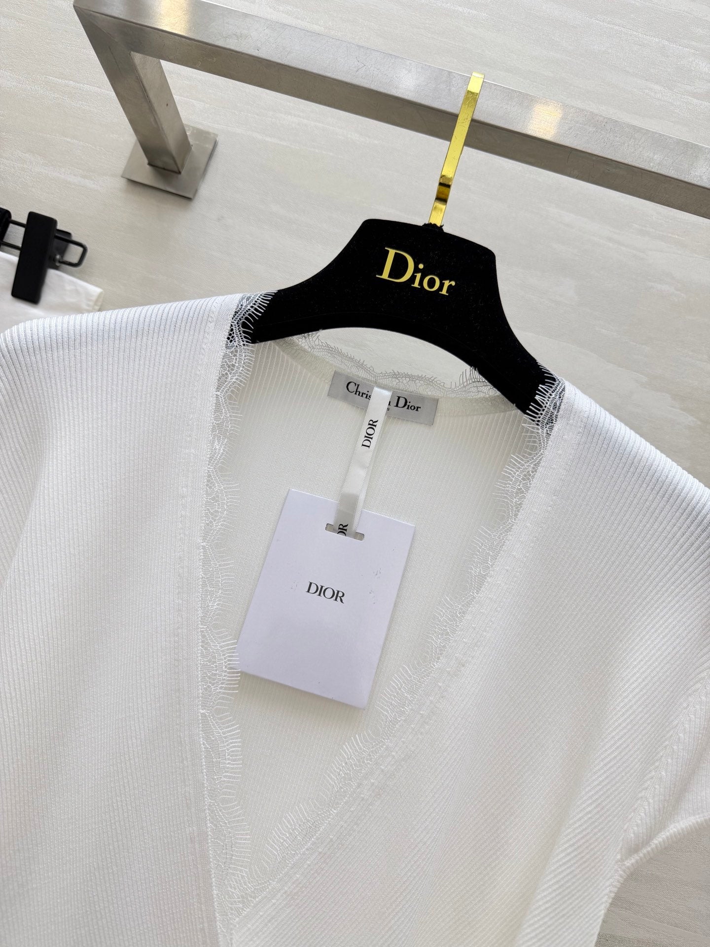 CD 26s Cross-Over Top White Wool 363569
