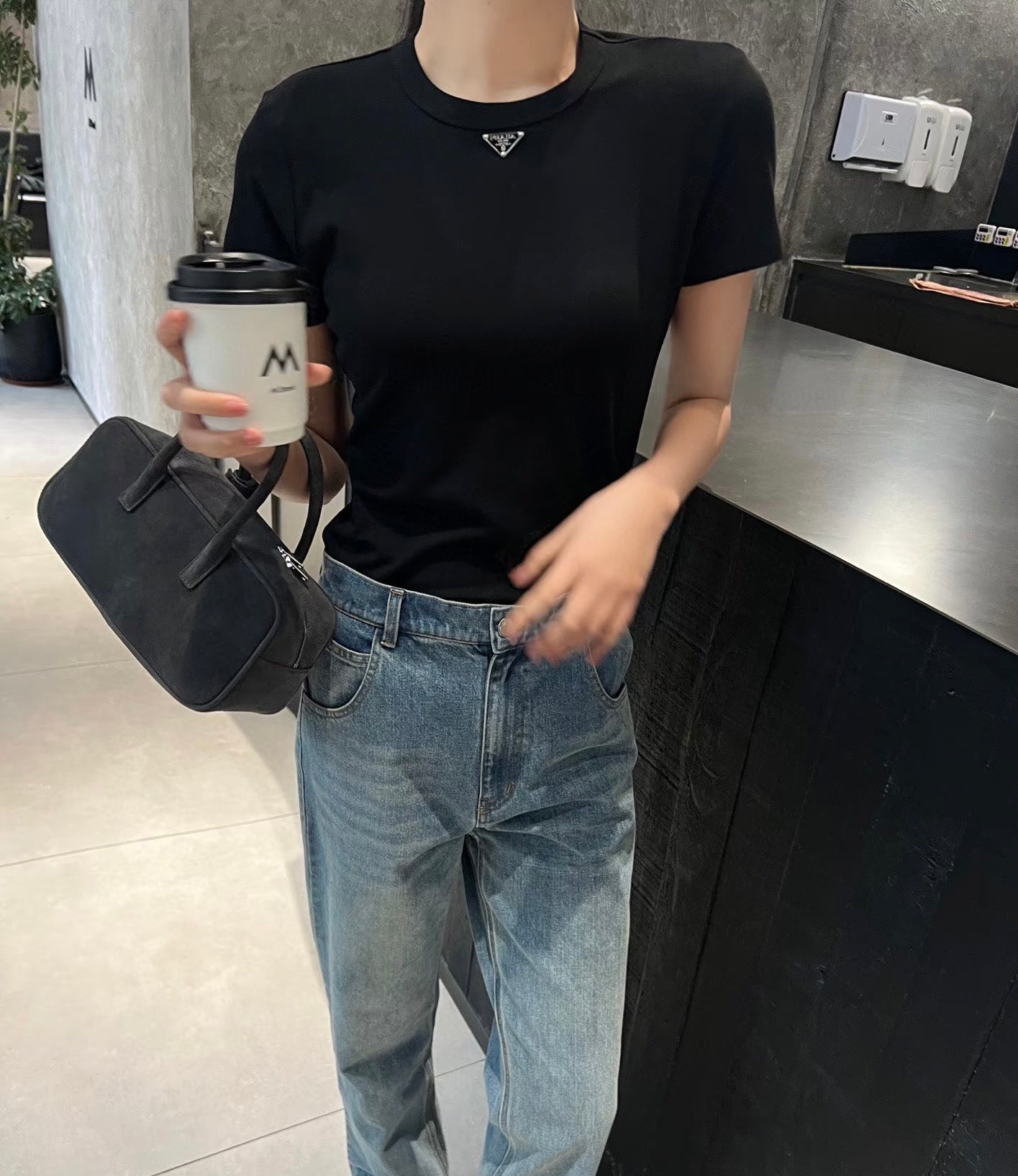 Prada 26s Triangle Logo T-Shirt Black Coton 363566