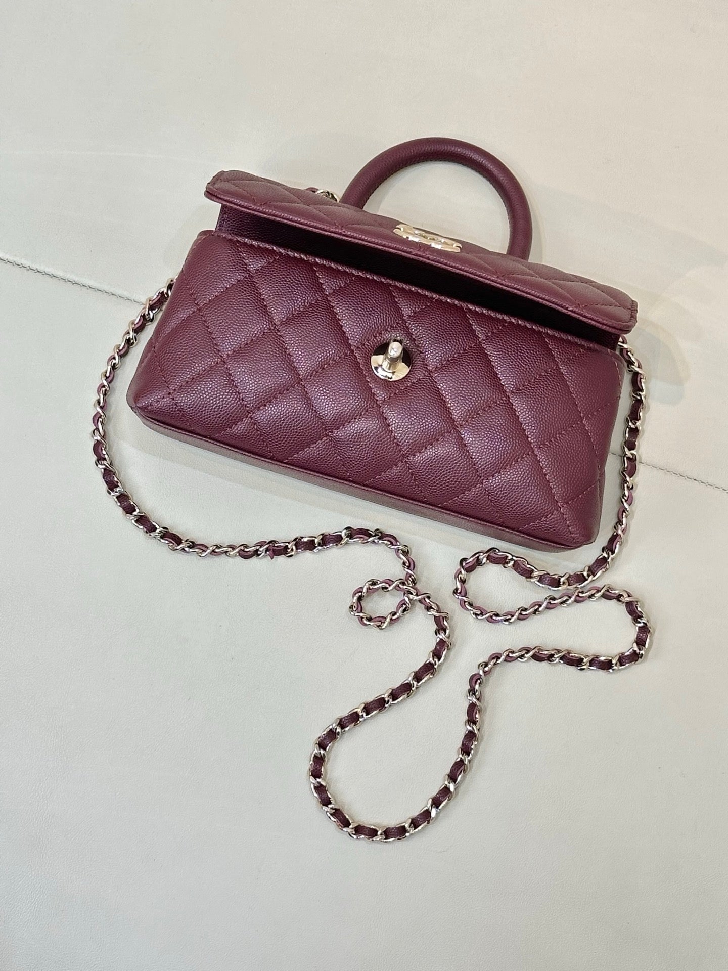 CC 5285 Coco Handle Bag 25cm Burgundy Caviar Leather