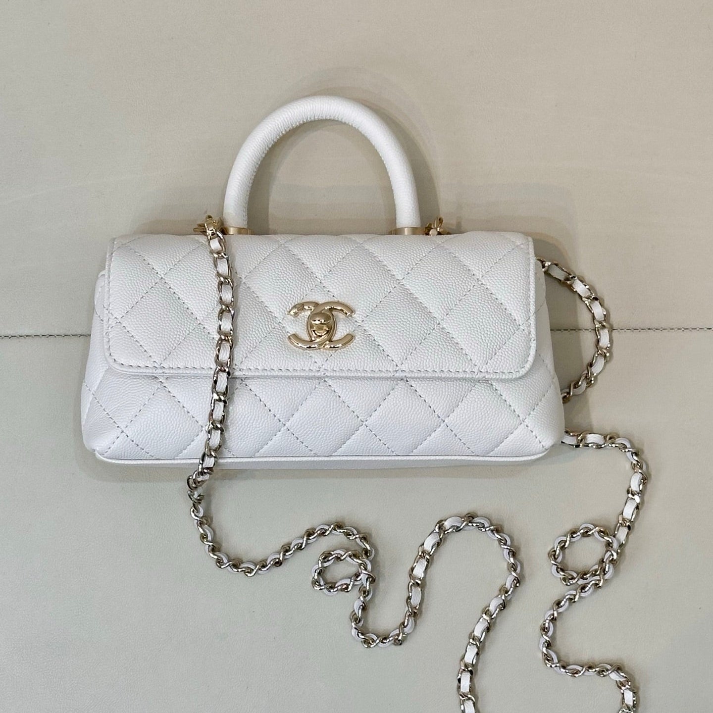 CC 5285 Coco Handle Bag 25cm White Caviar Leather