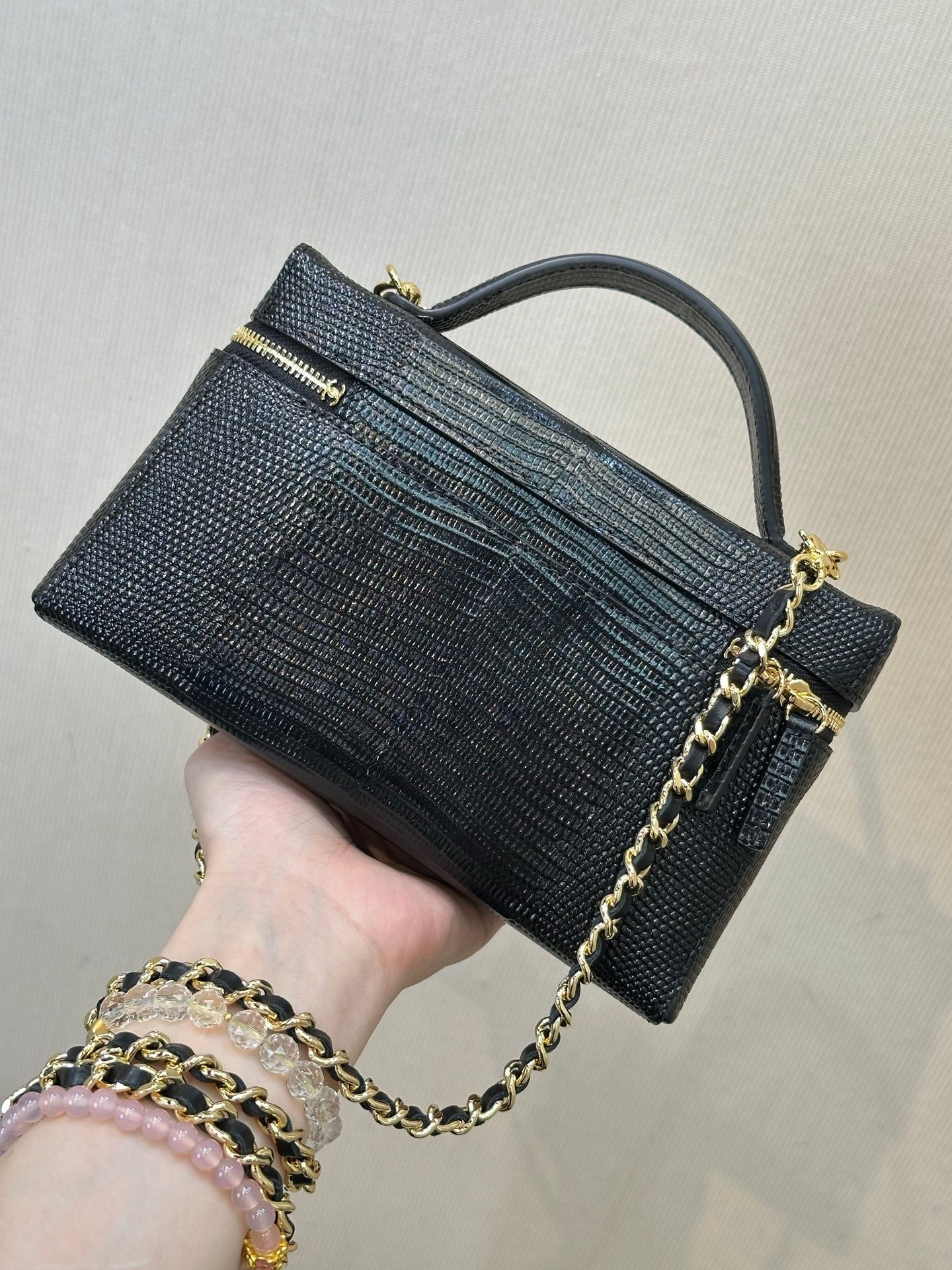 Chanel 2026 Vanity Bag 19.5cm Black Cowhide With Lizard Embossing