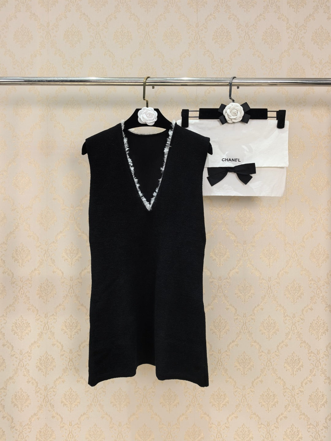 Chanel 26s Vest Black White Knit 448121