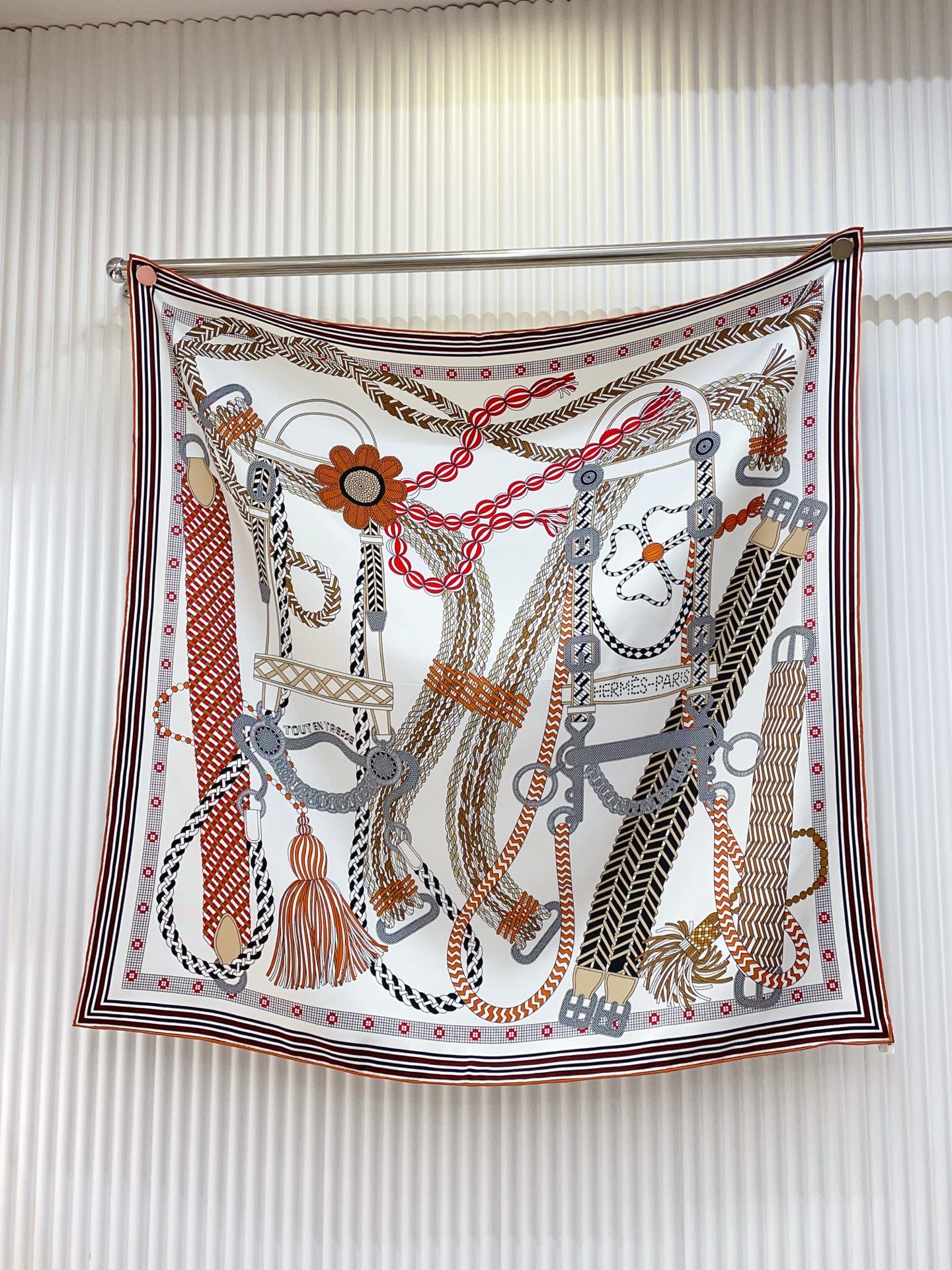 HM Tout en Tresse Scarf 90x90 White Colorful Twill Silk 223502