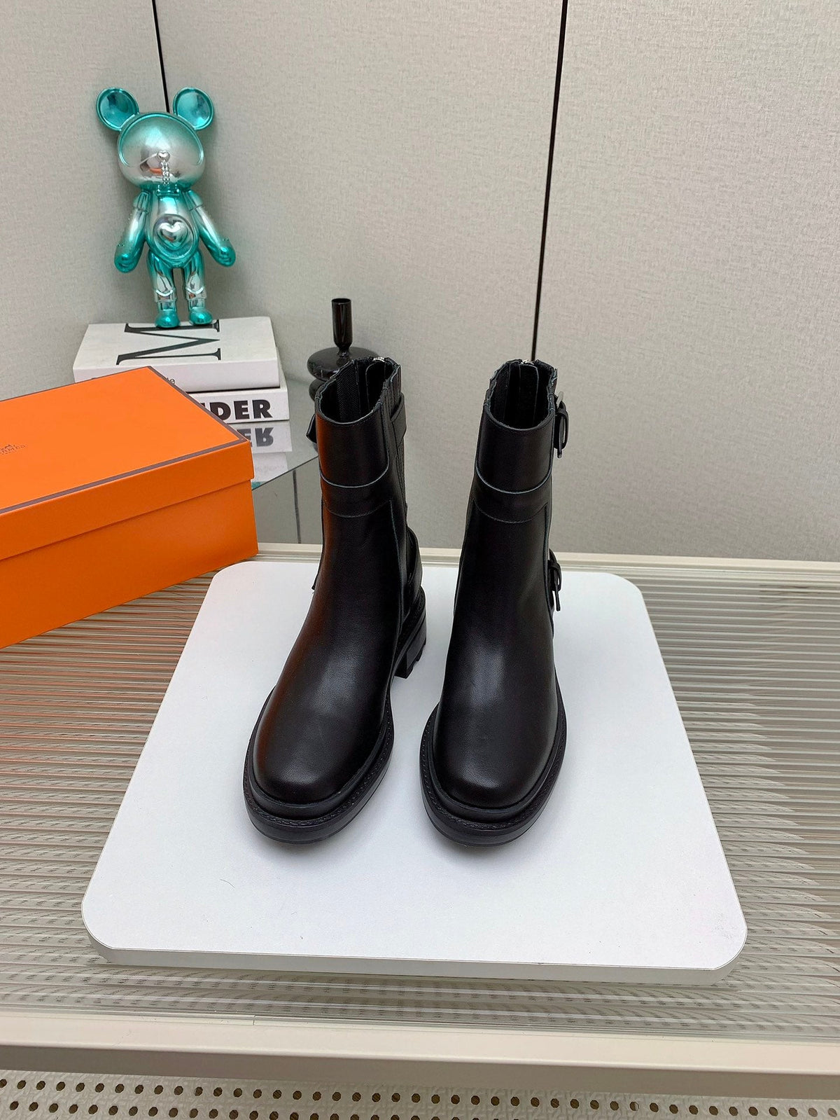 HM 26s Jaime Ankle Boots Black Leather 160383