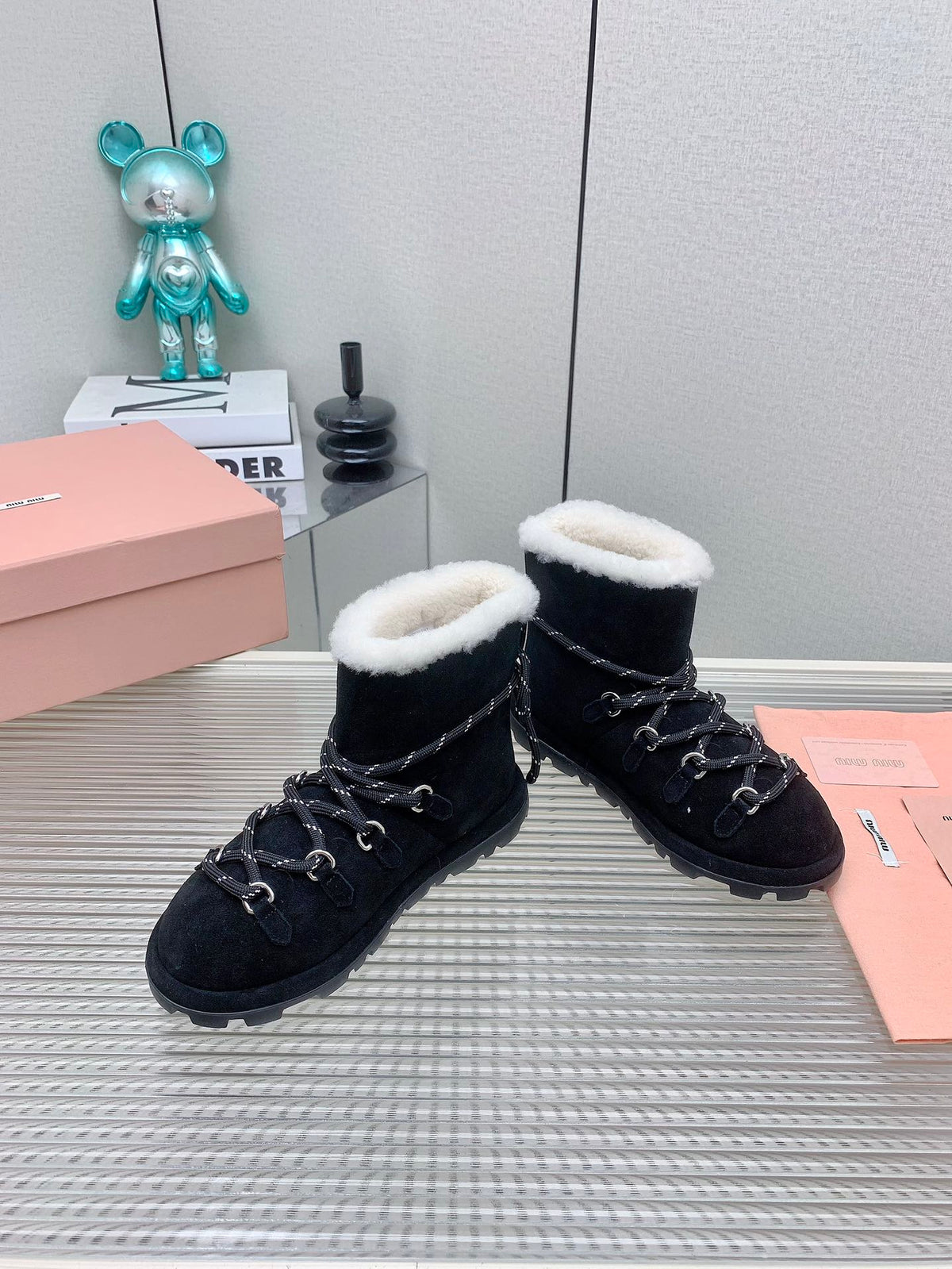 Miu 26s Suede Shearling Snow Boots Black 160276