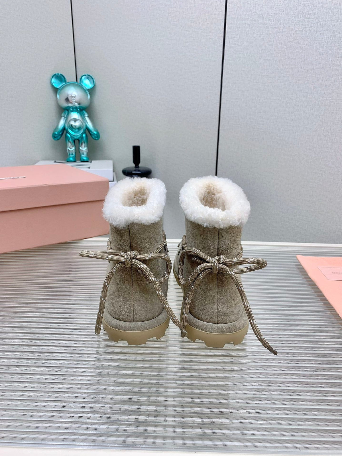 Miu 26s Suede Shearling Snow Boots Beige 160278