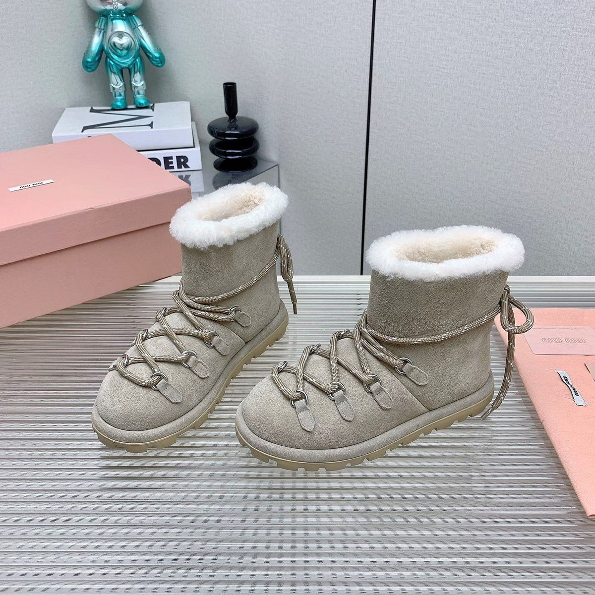 Miu 26s Suede Shearling Snow Boots Beige 160278