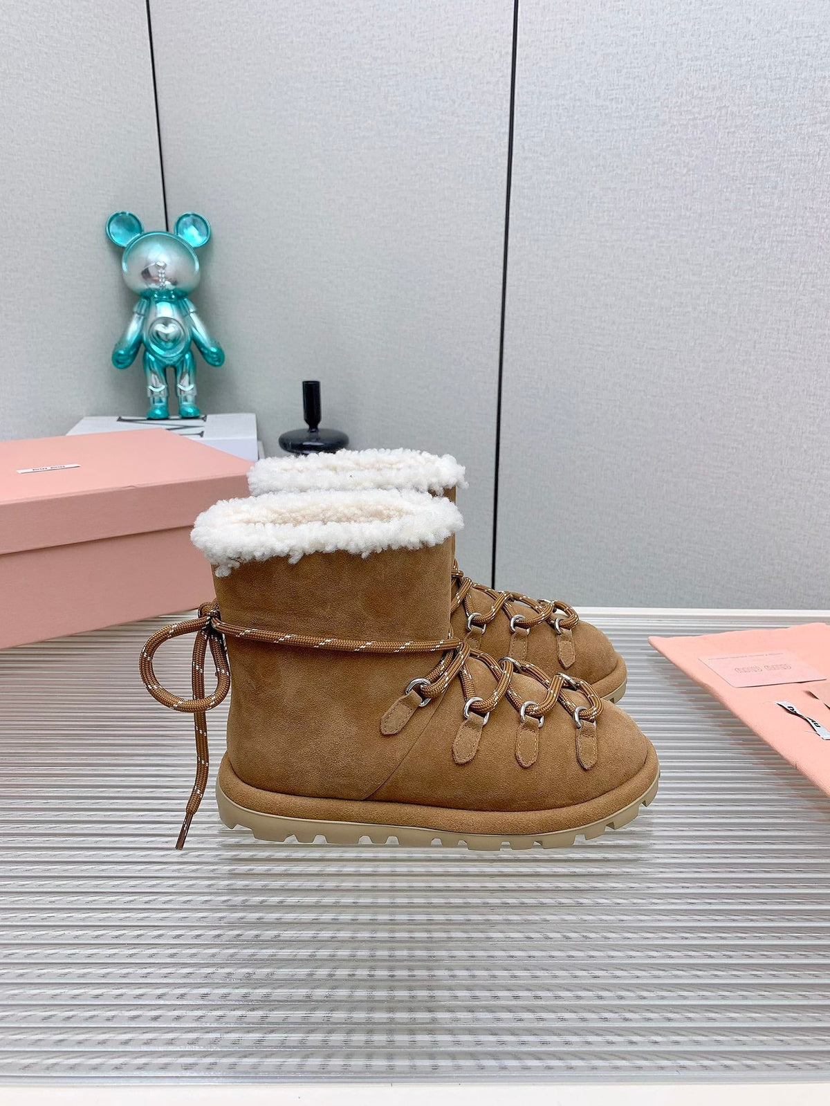 Miu 26s Suede Shearling Snow Boots Tan 160277