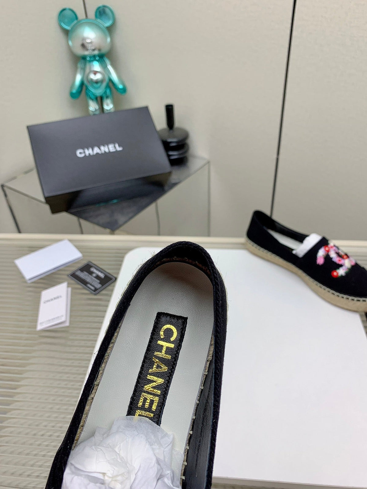 CC 26s Espadrilles Flats Black Floral Canvas 163531
