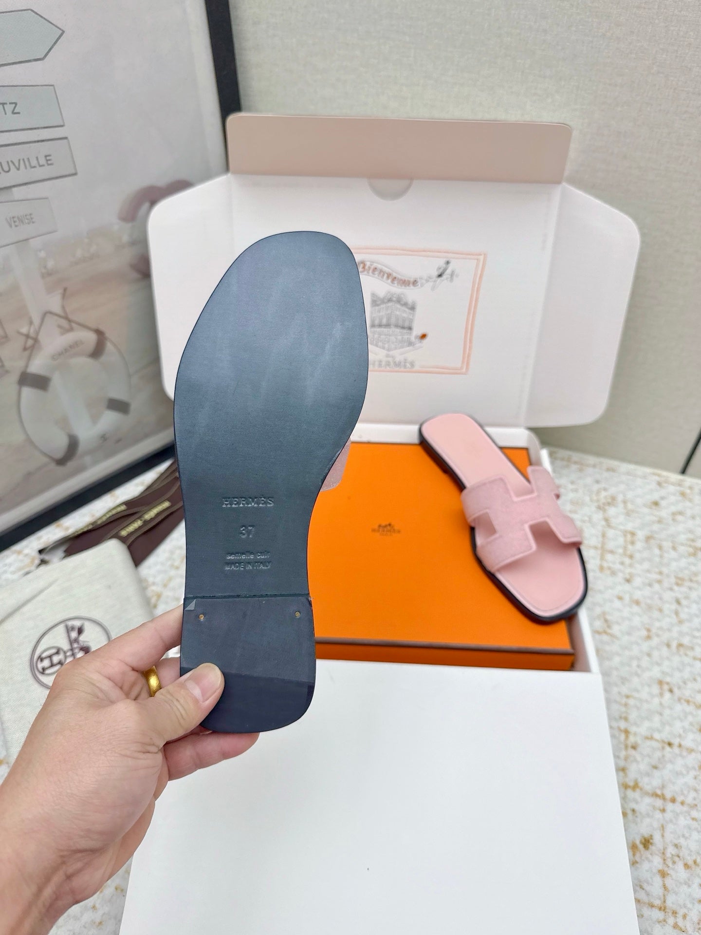 HM Oasis Sandals Pink Suede Cowhide 625265