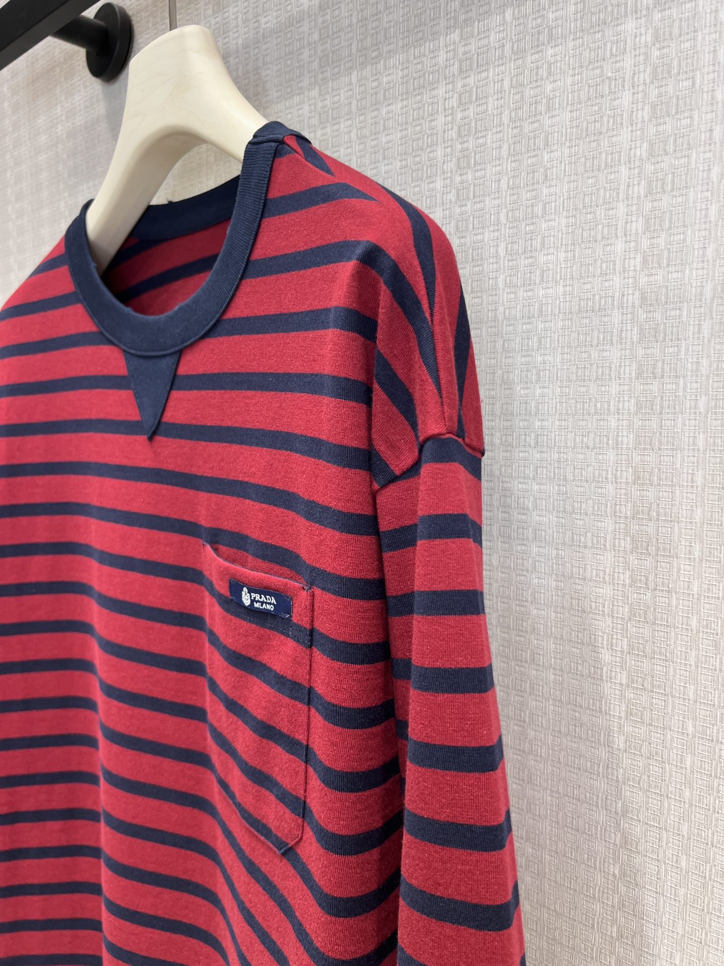 Miu 26s T-shirt Long-Sleeved Navy Blue Red Cotton 370130