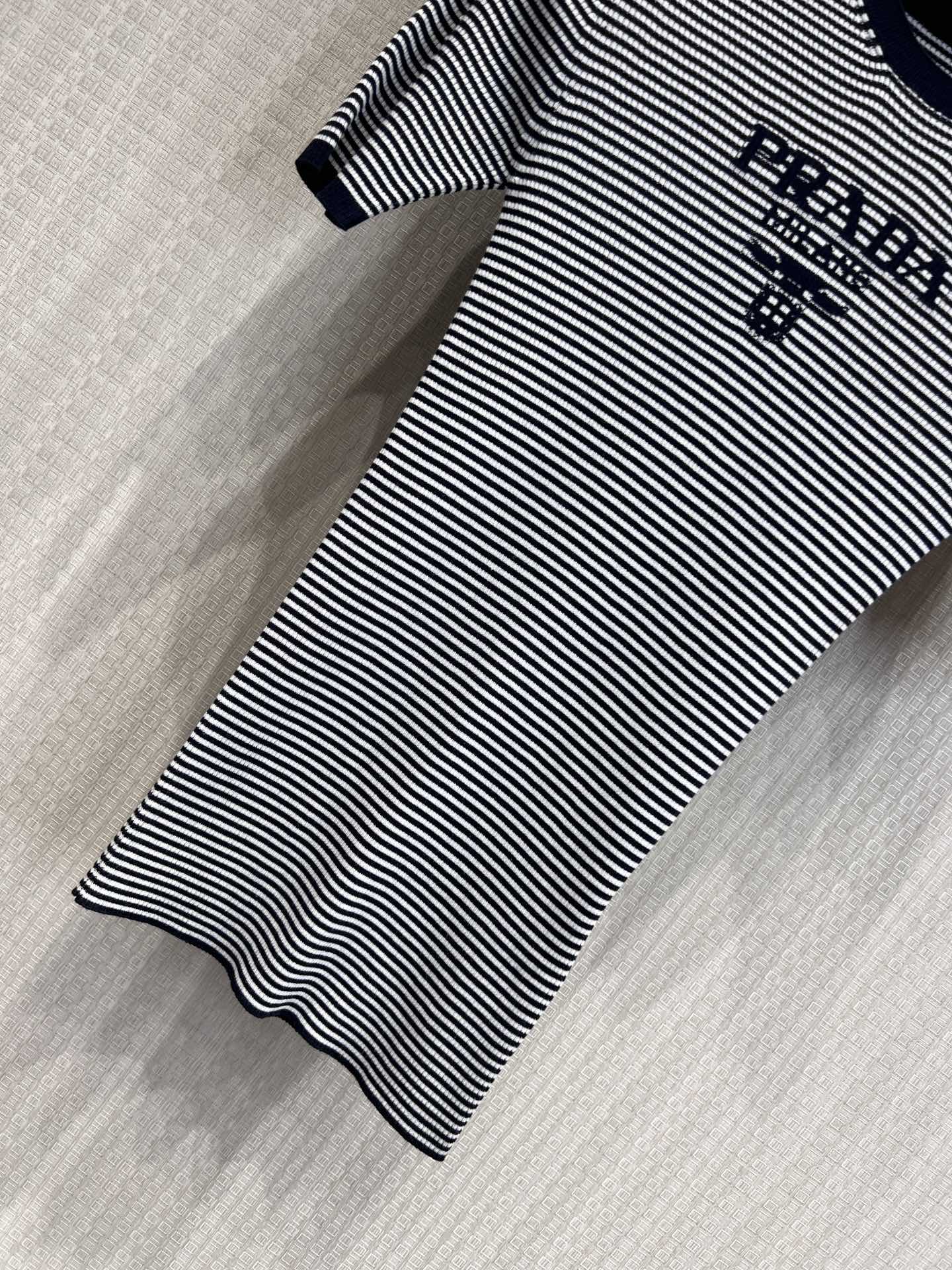 Prada 26s Crew-Neck Sweater Black White Mulberry Silk