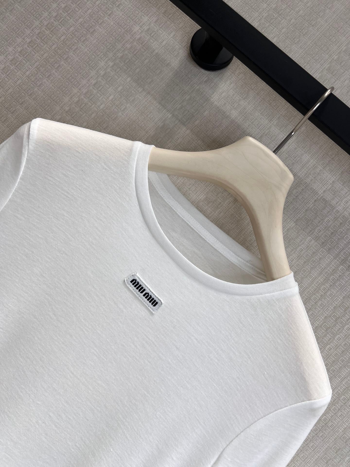 Miu 26s Thin Long-Sleeve T-Shirt White Cotton 370119