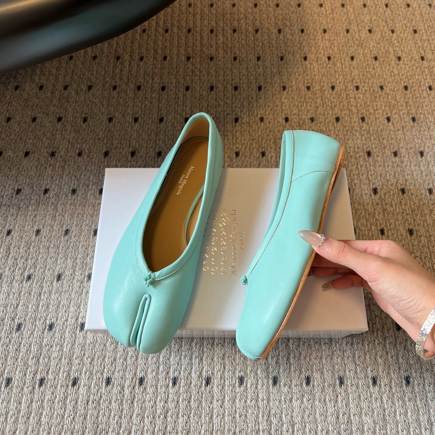 Maison Margiela Tabi Shoes Flat Blue Patent Leather 828083