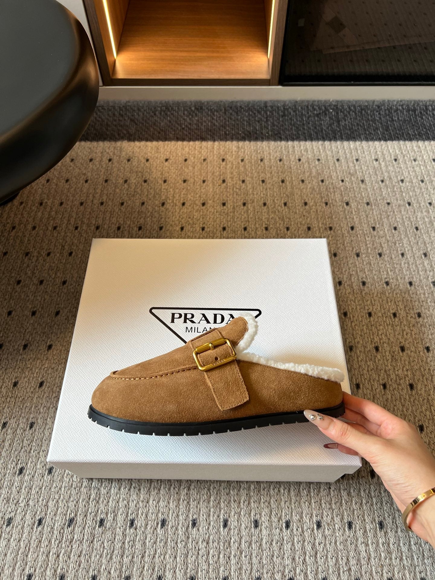 Prada 26s Clogs Brown Suede Shearling 971694