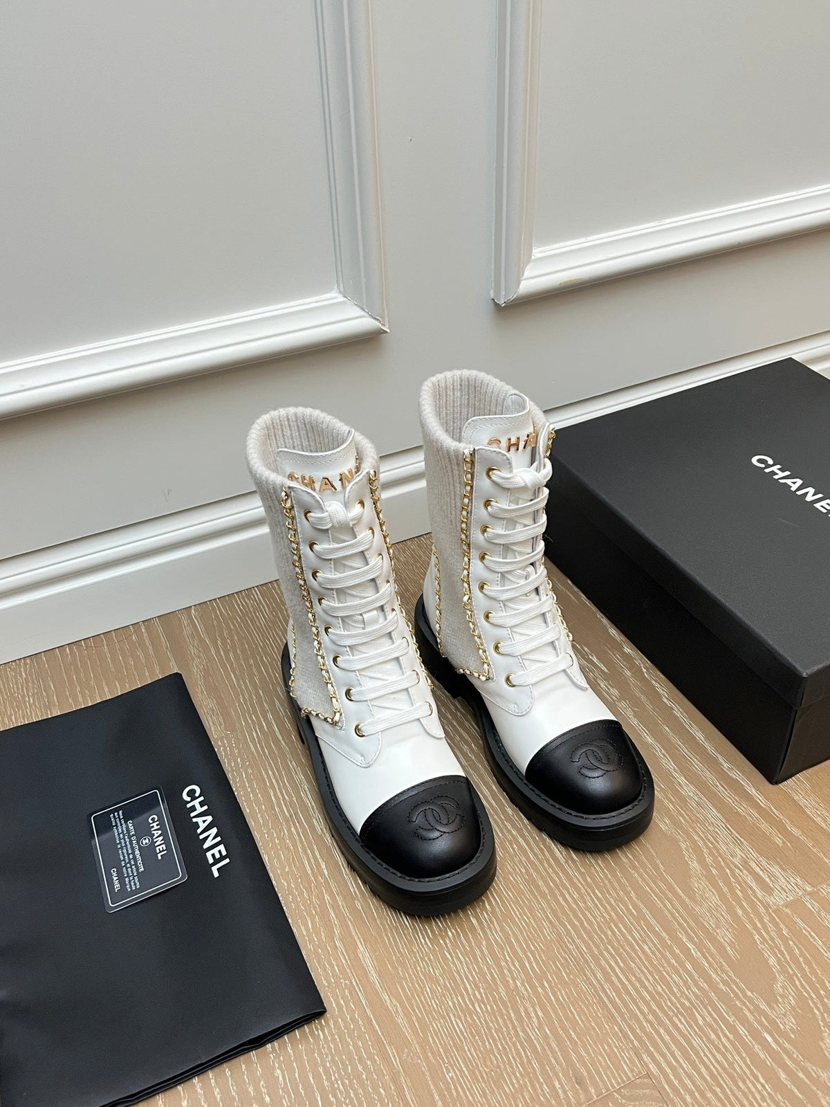 CC 26s Combat Boots White Black Leather Knit Chain 194056