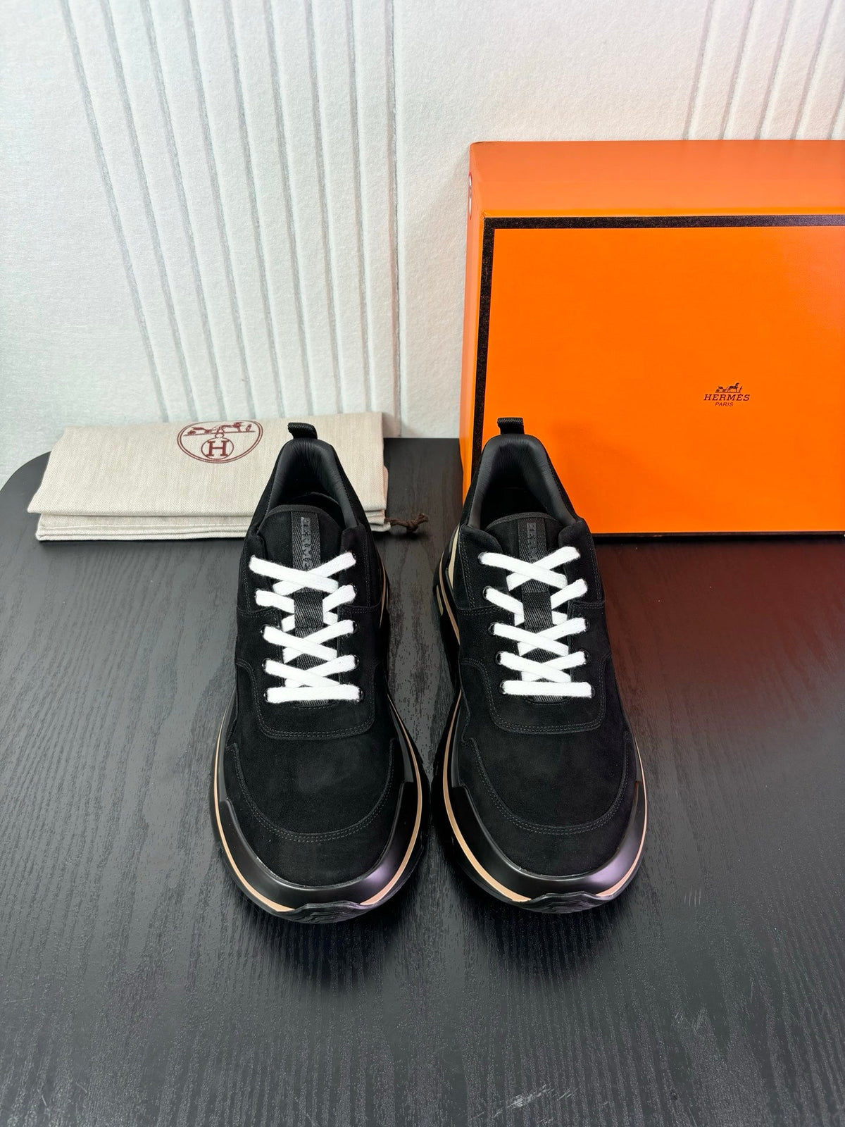 HM 26S Men Sneakers 3cm Black Suede 239105