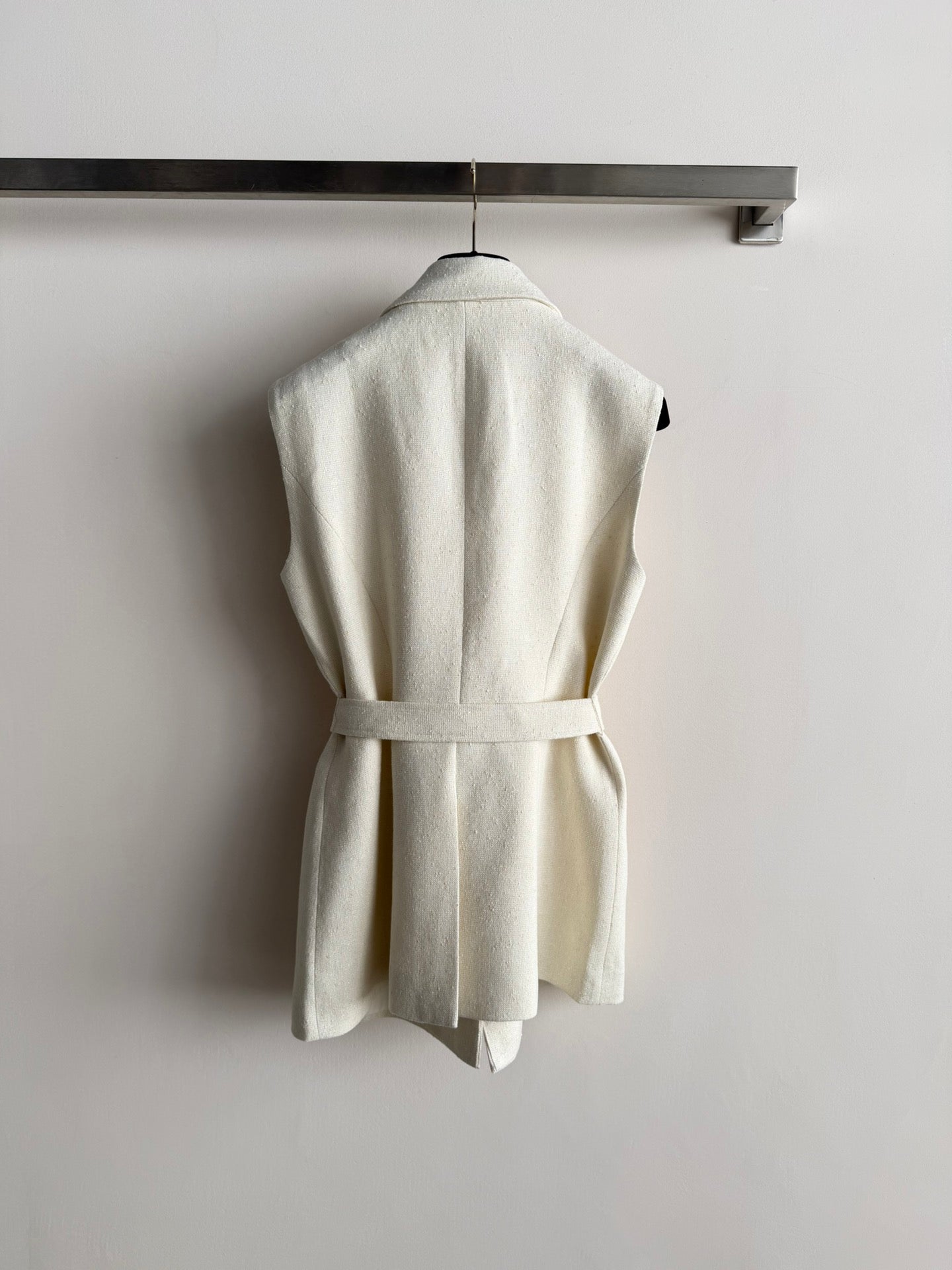 CC 26s Vest Ivory Wool Viscose 338886
