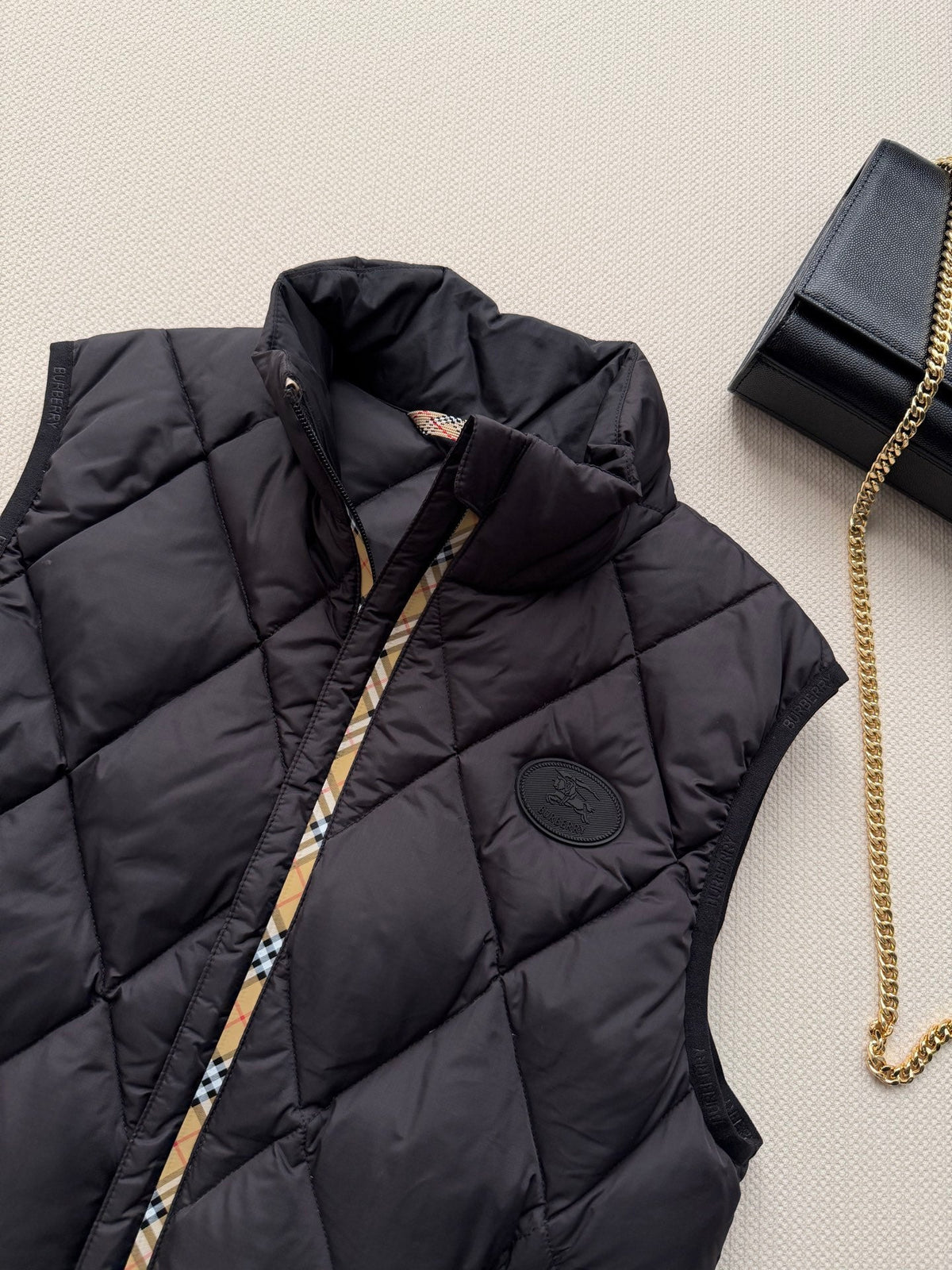 Burberry 26s Vest Black Down 447301