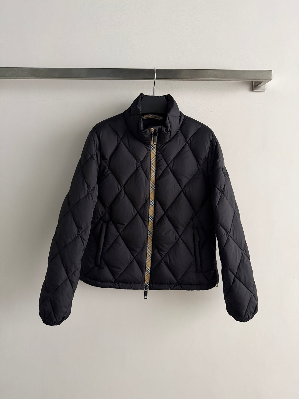 Burberry 26s Jacket Black Down 447295