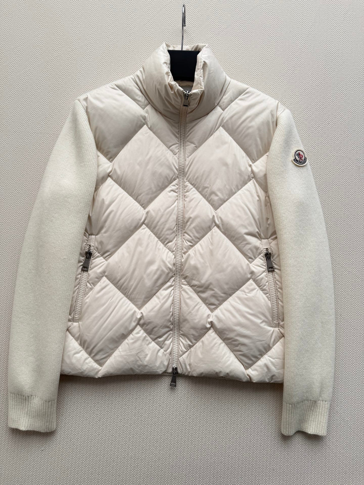 Moncler 26s Jacket White Quilted Knit 447277
