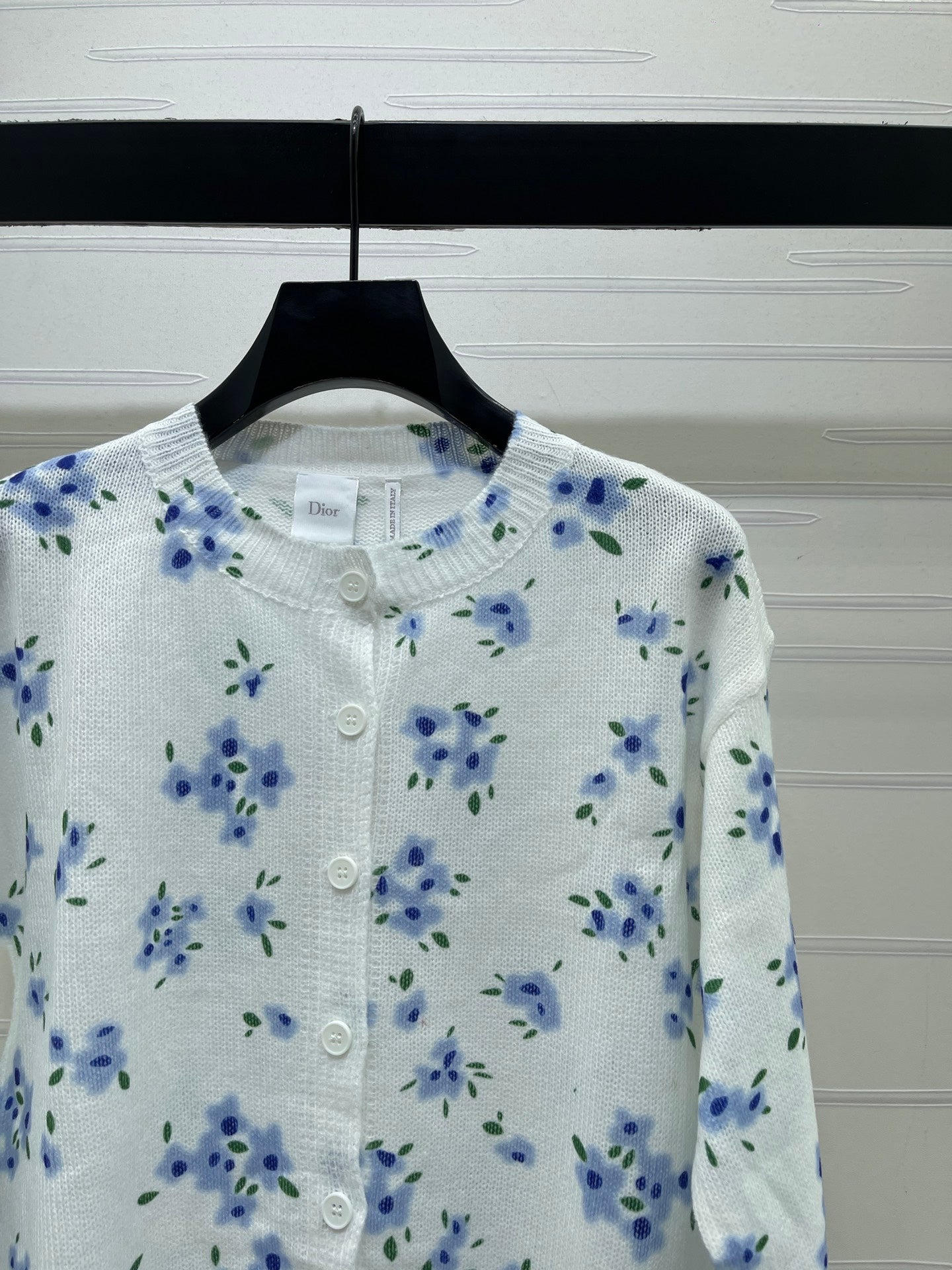 CD 26s Floral Round Neck Knit Long-Sleeve Cardigan 406566