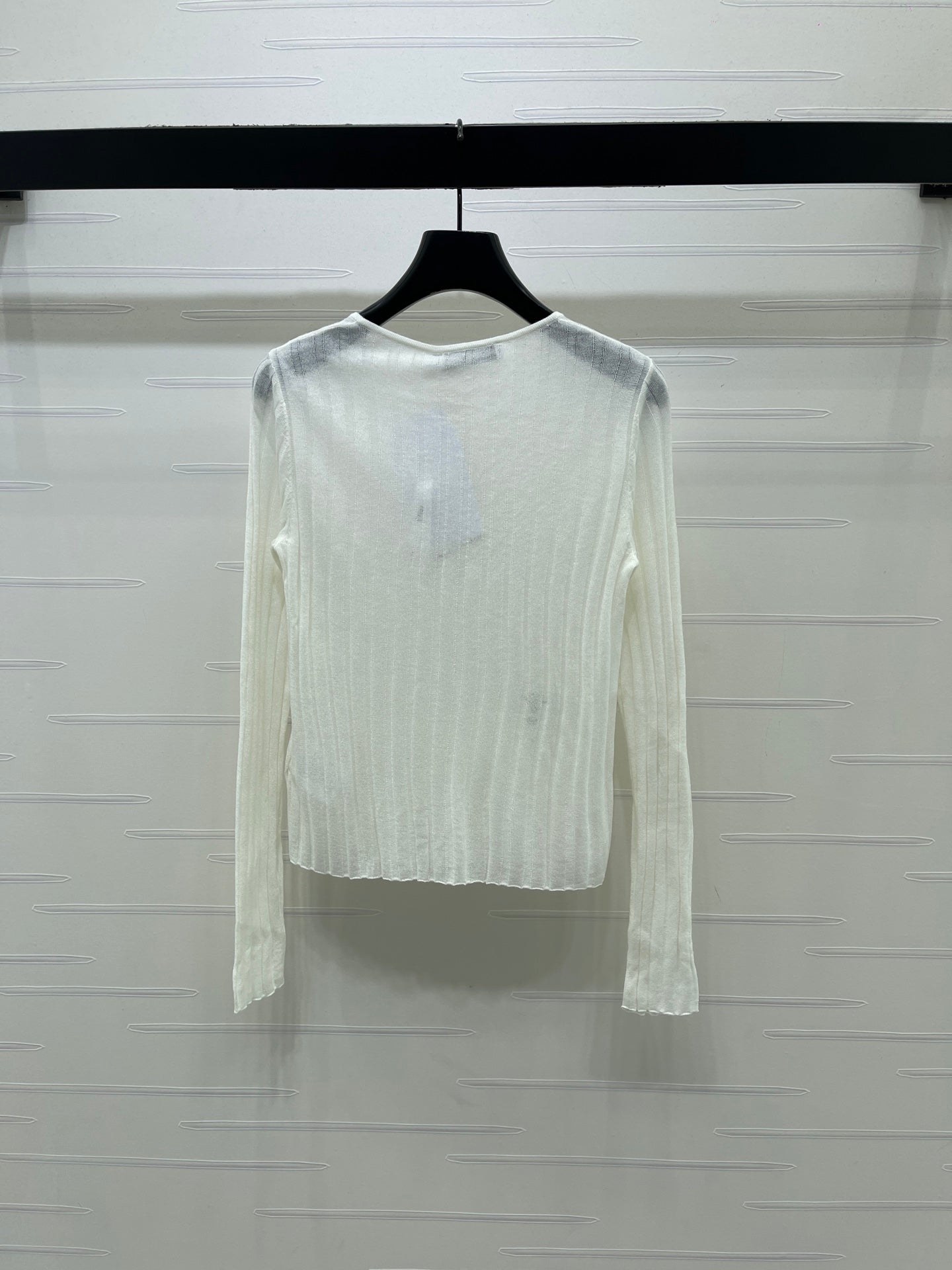 CD 26s Button-Down Knit Long-Sleeved Top 406585