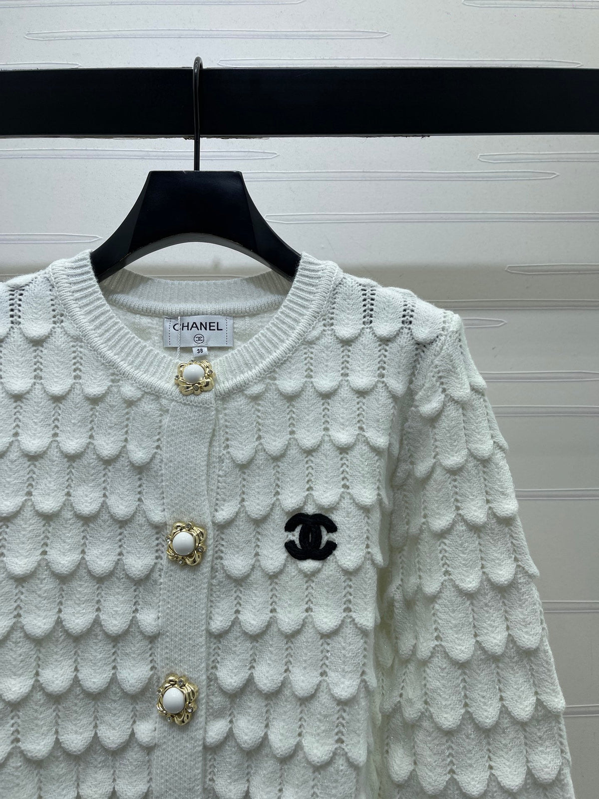Chanel Cardigan White Scalloped Knit 446581
