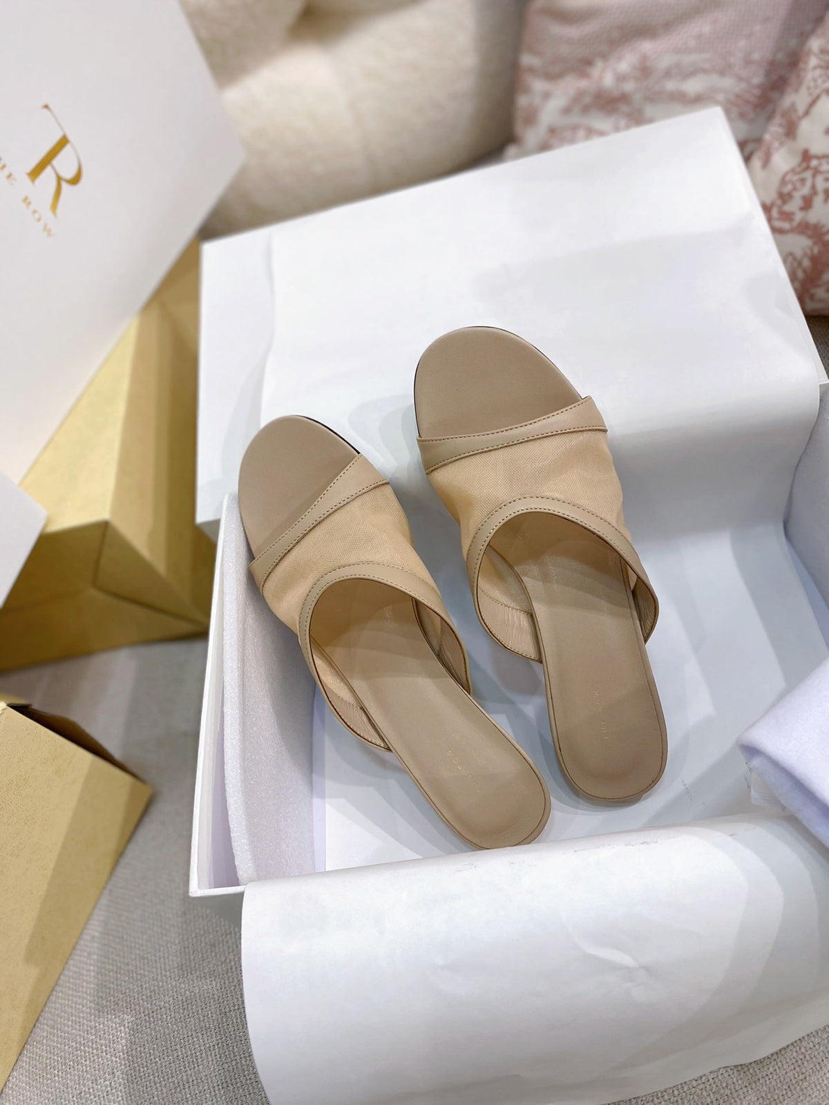 The Row 26s Mules Beige Mesh Leather 156121