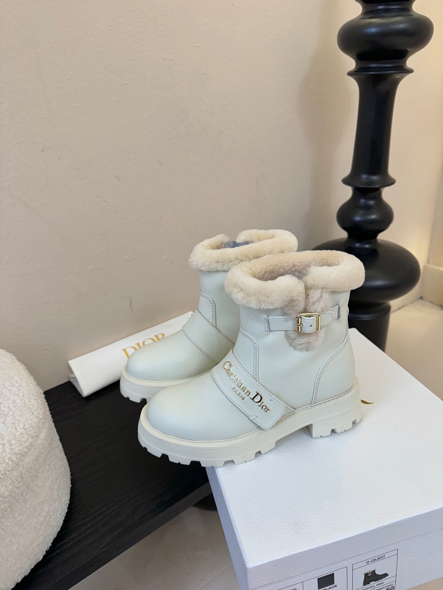CD Alps D-Quest Ankle Boot White Grained Calfskin Shearling 530609