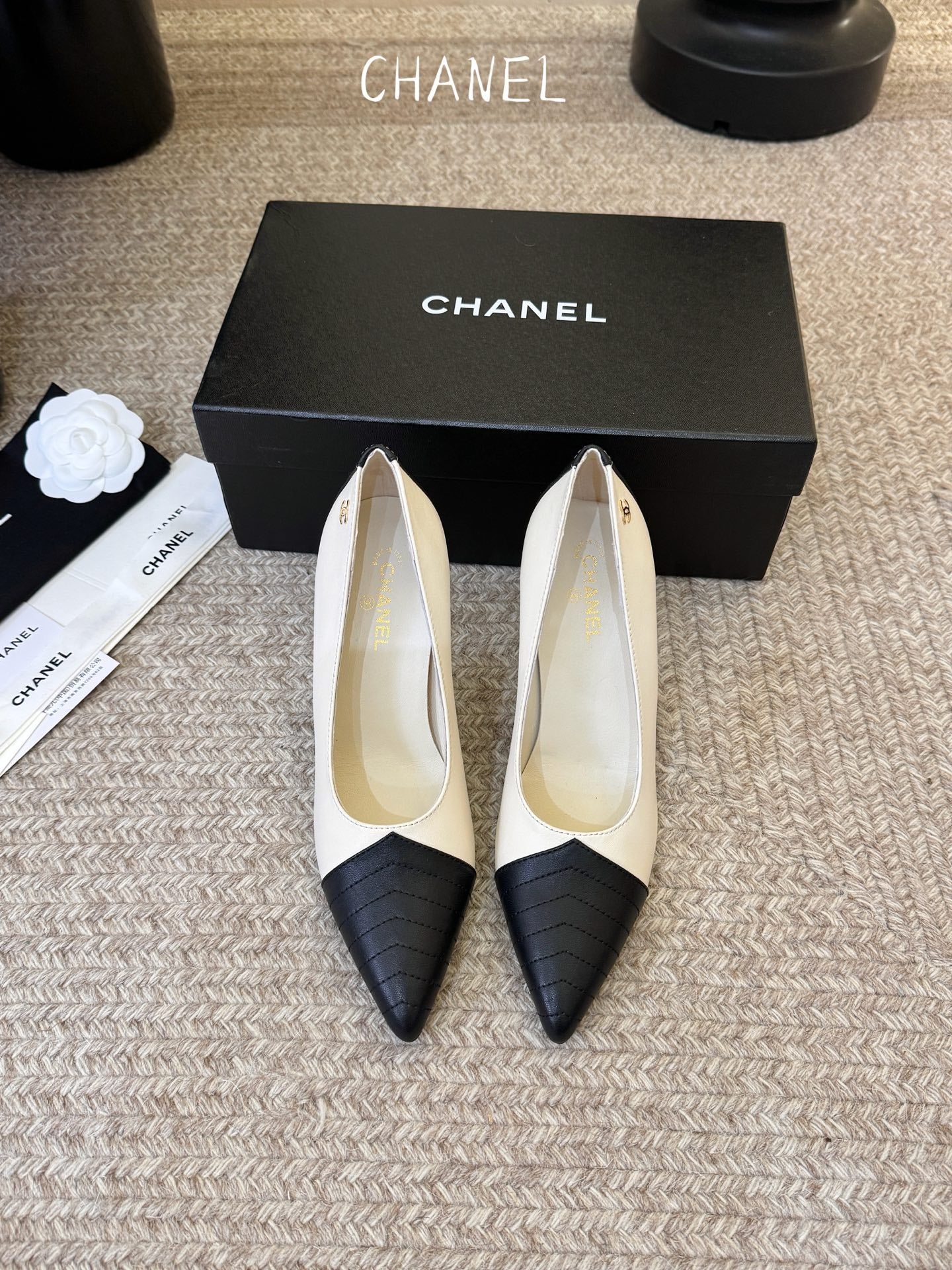 CC 26ss Pump Black White Lambskin 835697