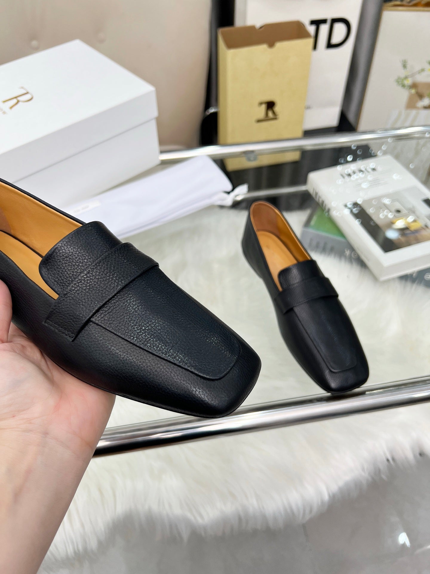TR Toe Low Mouth Loafer Black Cowhide 832649