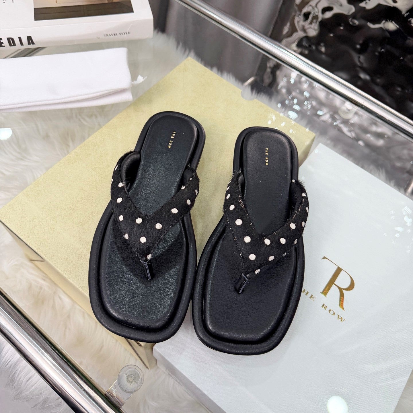 The Row Ginza Thong Sandals Black Sheepskin Horsehair 707573