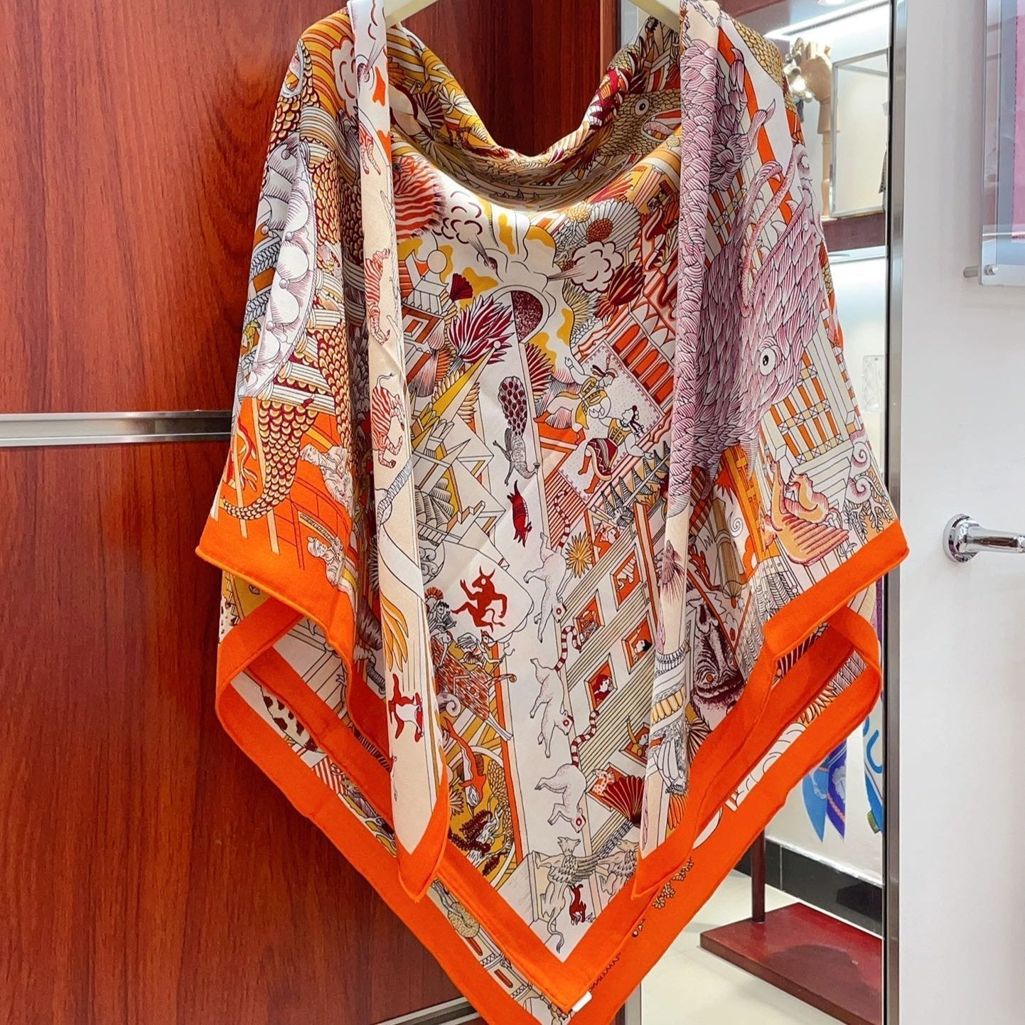 Animapolis Scarf Limited Edition 140 CM In Colorful Cashmere And Silk 306571