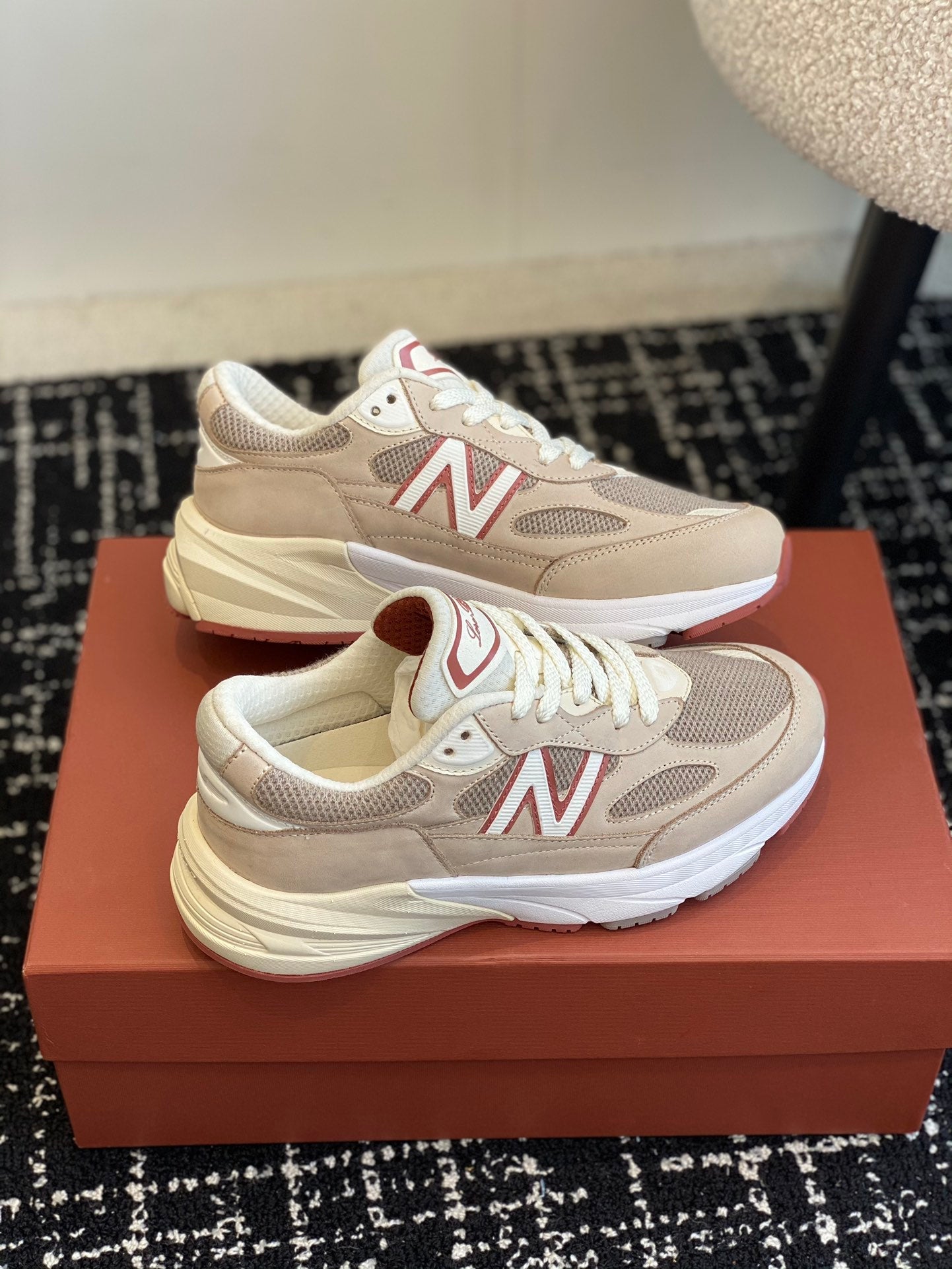 LP x NB 990v6 Sneaker 45mm dark grey dark pink calfskin and mesh fabric