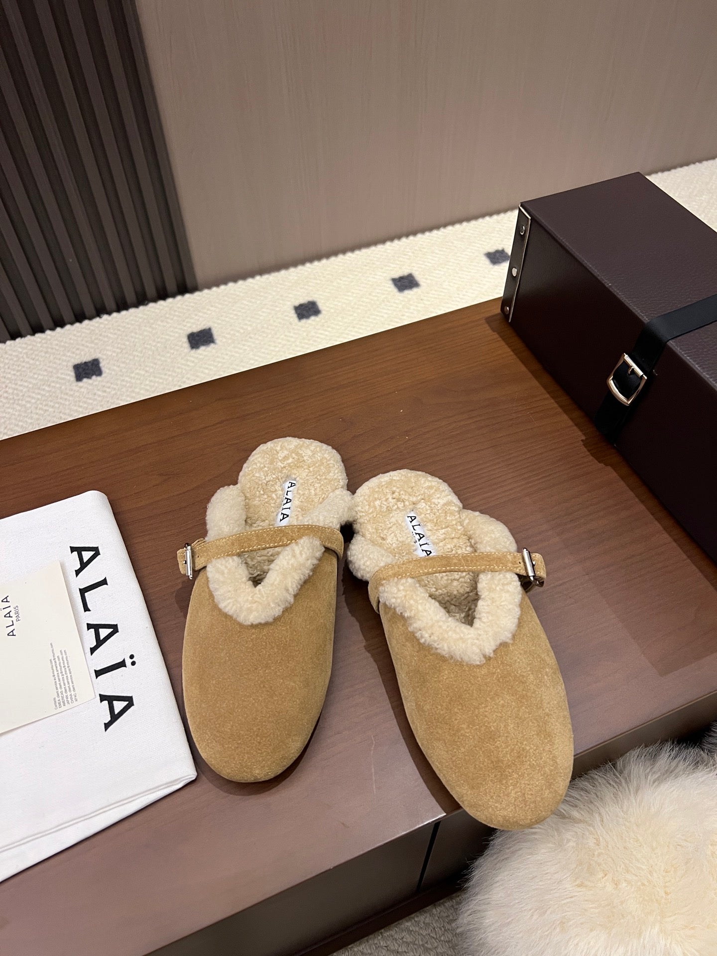 Alaia Ballet Flats Light Brown Merino Shearling 986456